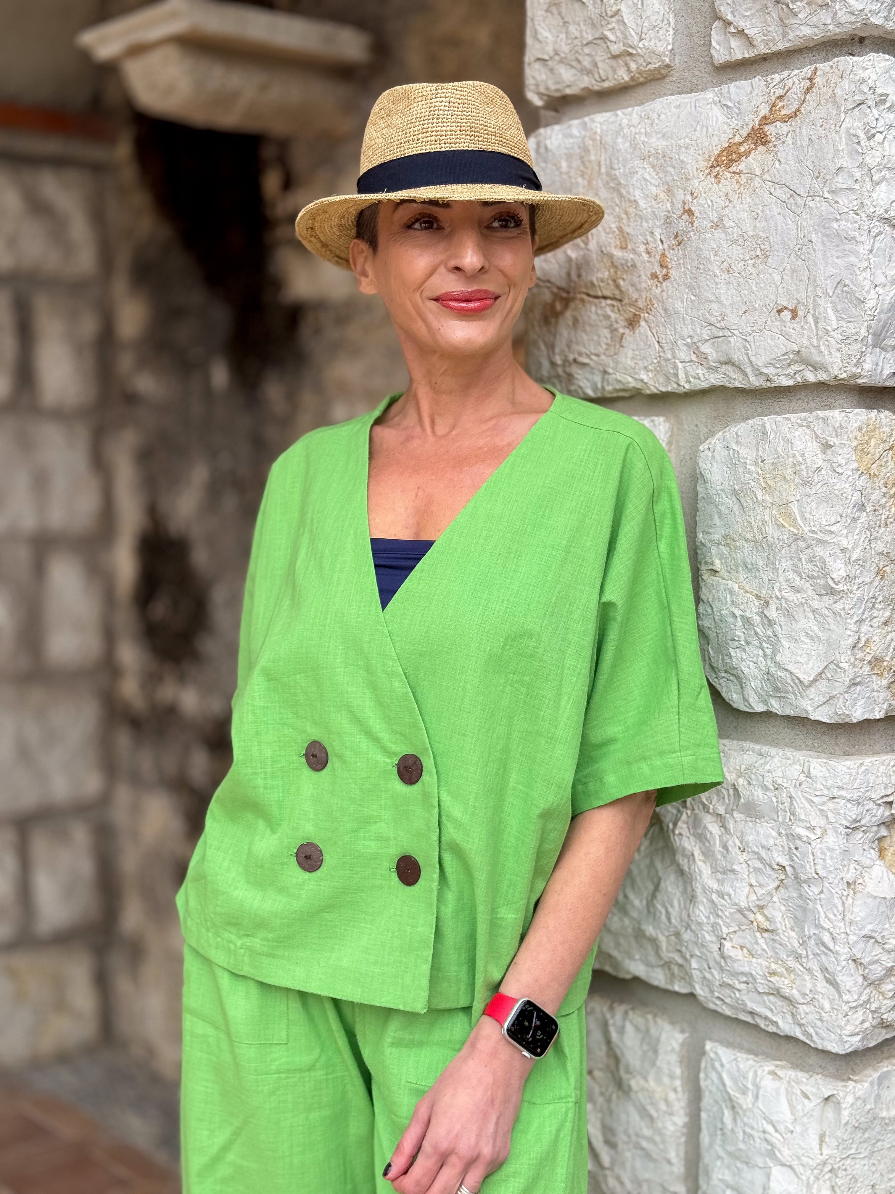 Short Jacket & Linen Pants Set – Natural Elegance and Artisanal Comfort