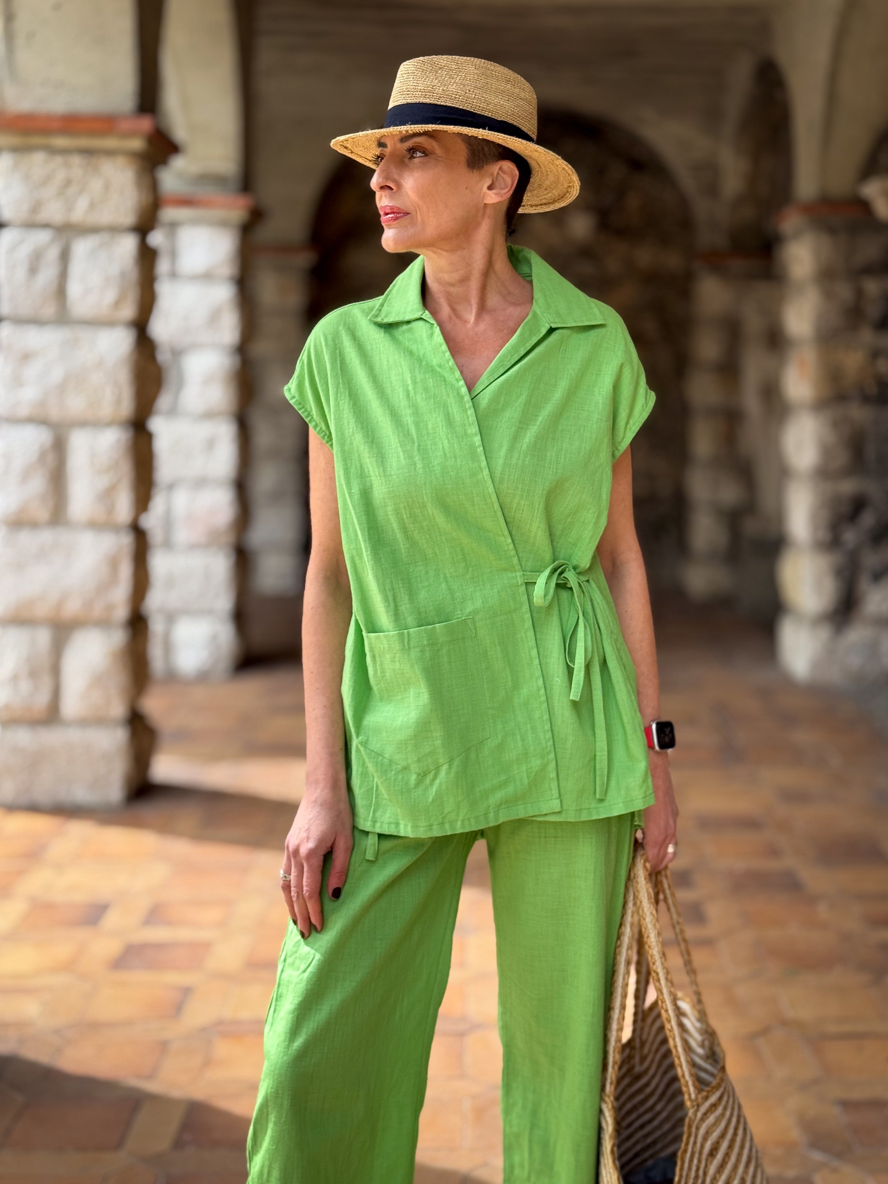 Green Linen Kimono & Pants Set – Natural Elegance and Artisanal Comfort