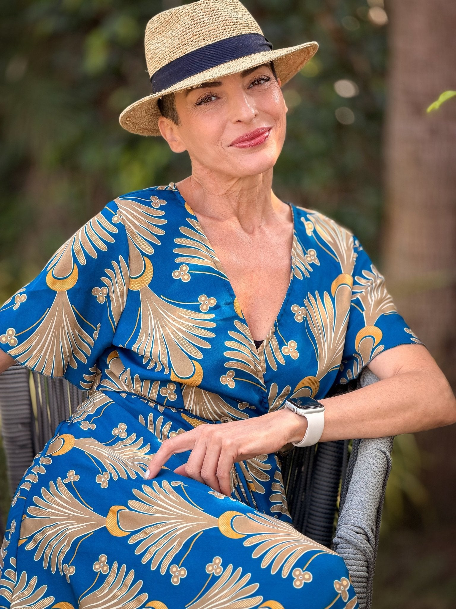 Boho wrap dress in silk – short sleeves, V-neck, fluid fit