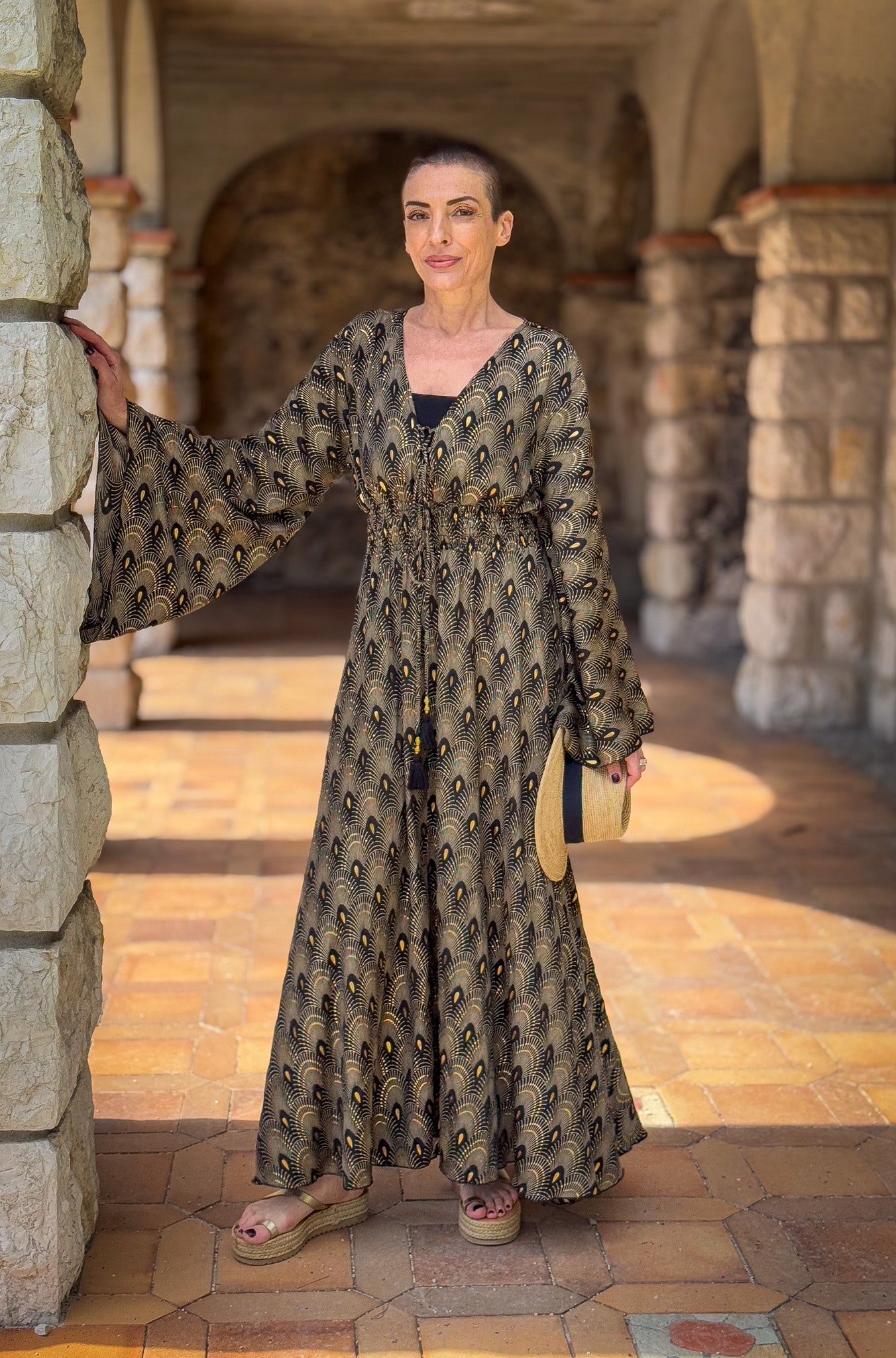 Robe longue boho en soie, robe vintage en soie, robe décolleté, robe smockée, robe gypsy bohème, robe manches évasées, robe d'été