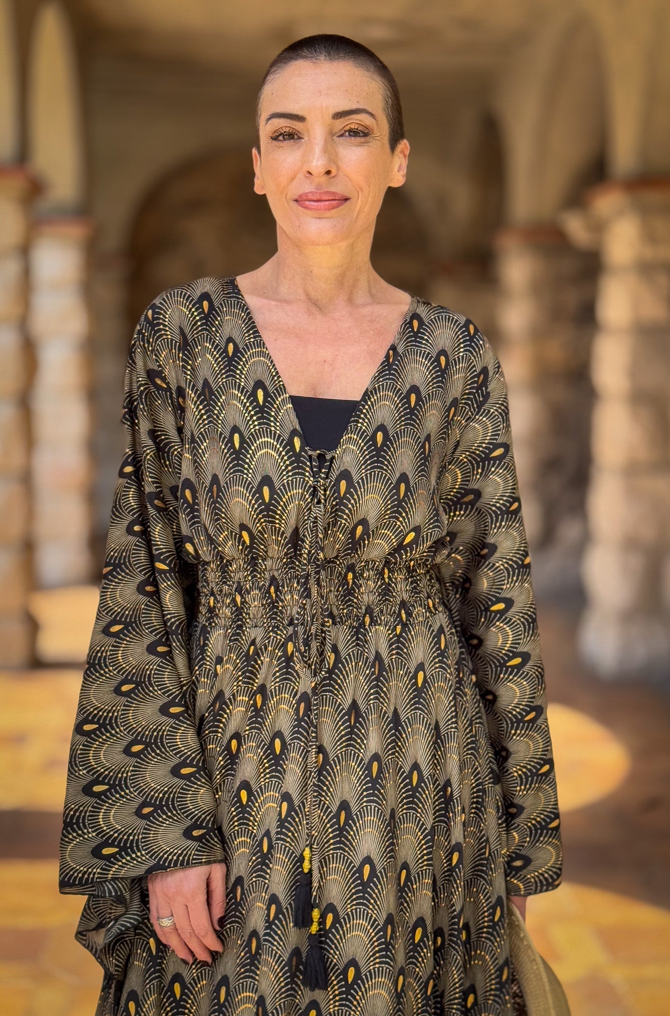 Robe longue boho en soie, robe vintage en soie, robe décolleté, robe smockée, robe gypsy bohème, robe manches évasées, robe d'été