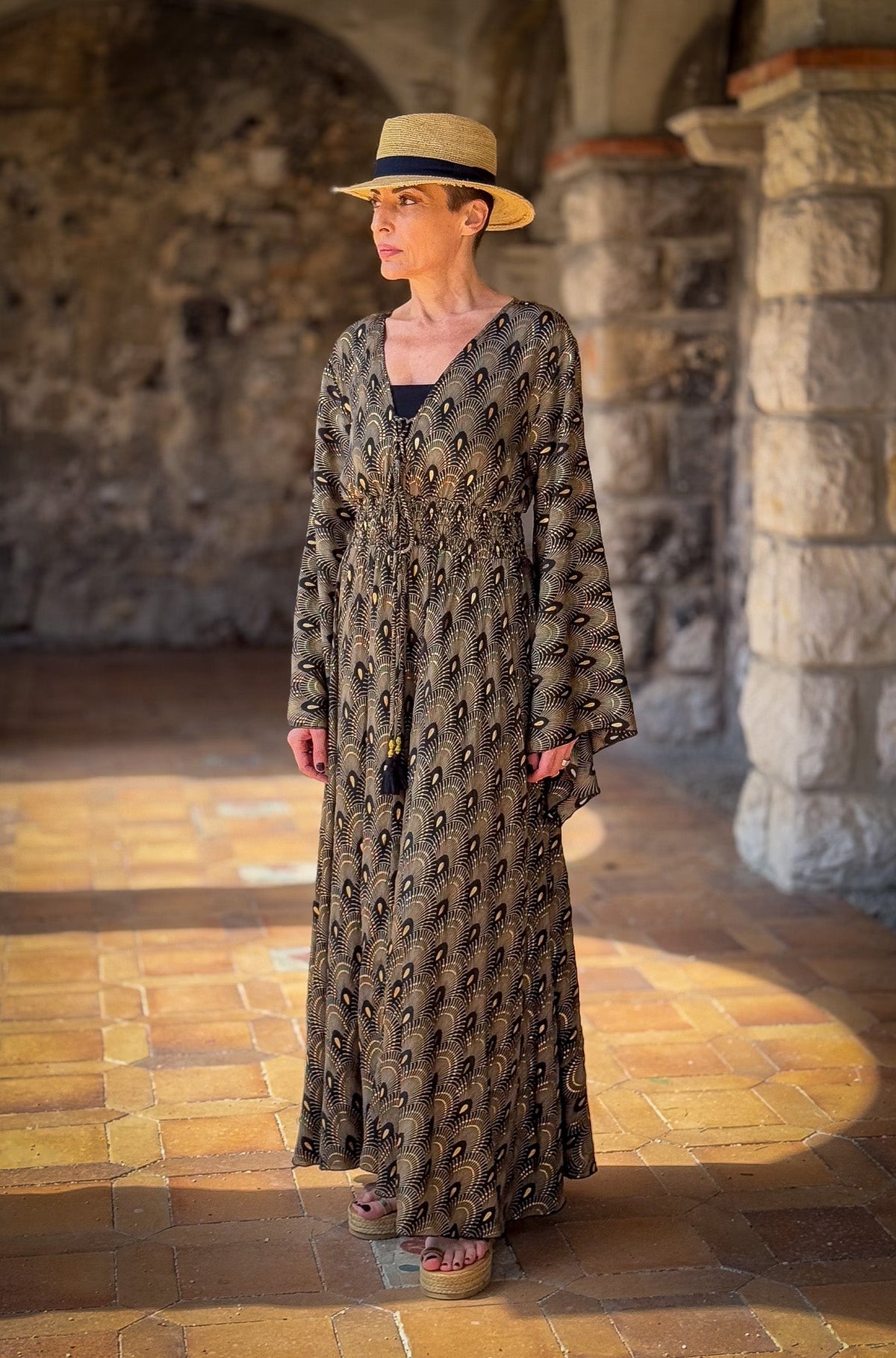 Robe longue boho en soie, robe vintage en soie, robe décolleté, robe smockée, robe gypsy bohème, robe manches évasées, robe d'été
