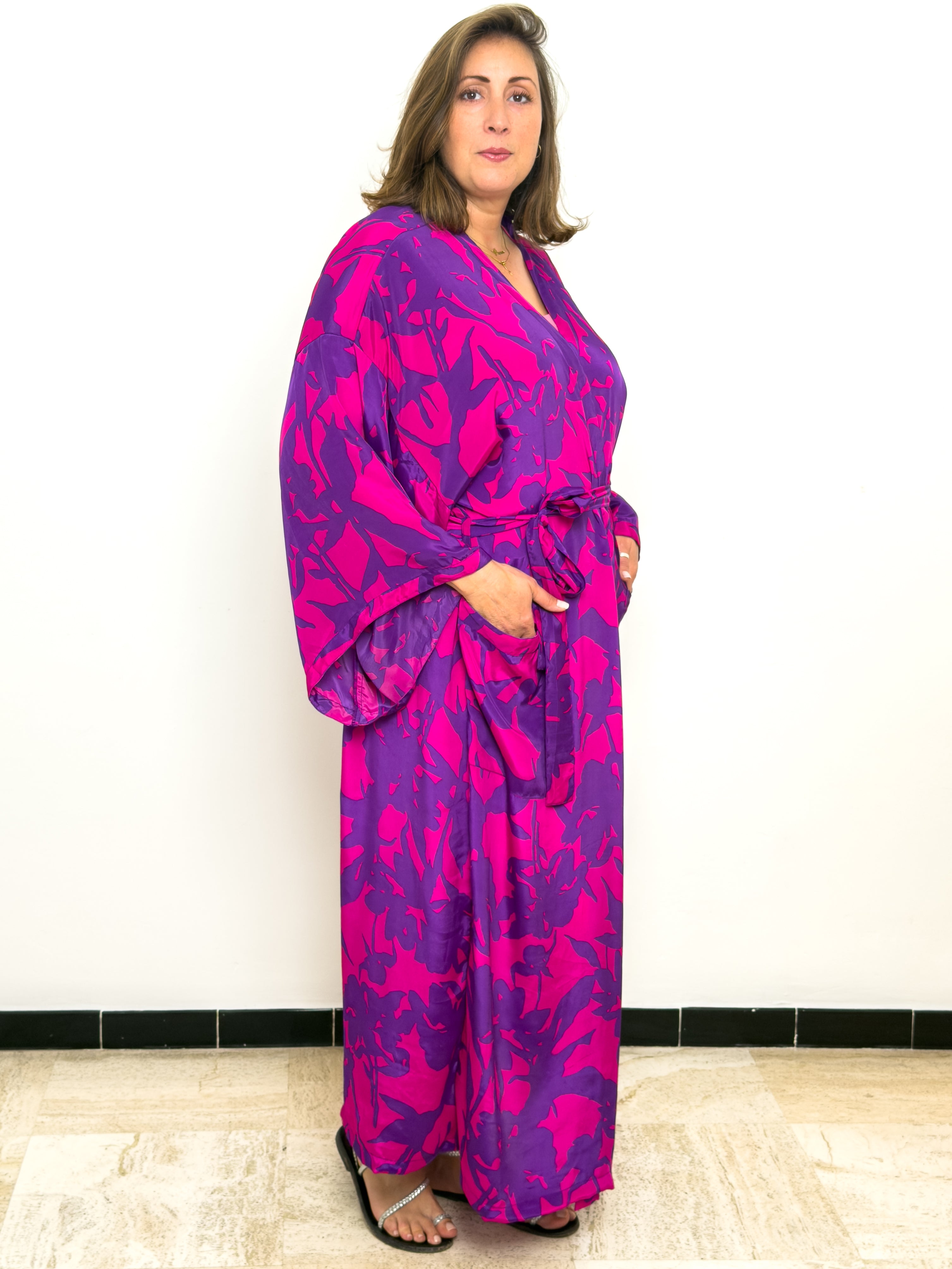 Kimono long en soie vintage – robe d’intérieur ceinturée – peignoir vintage en soie