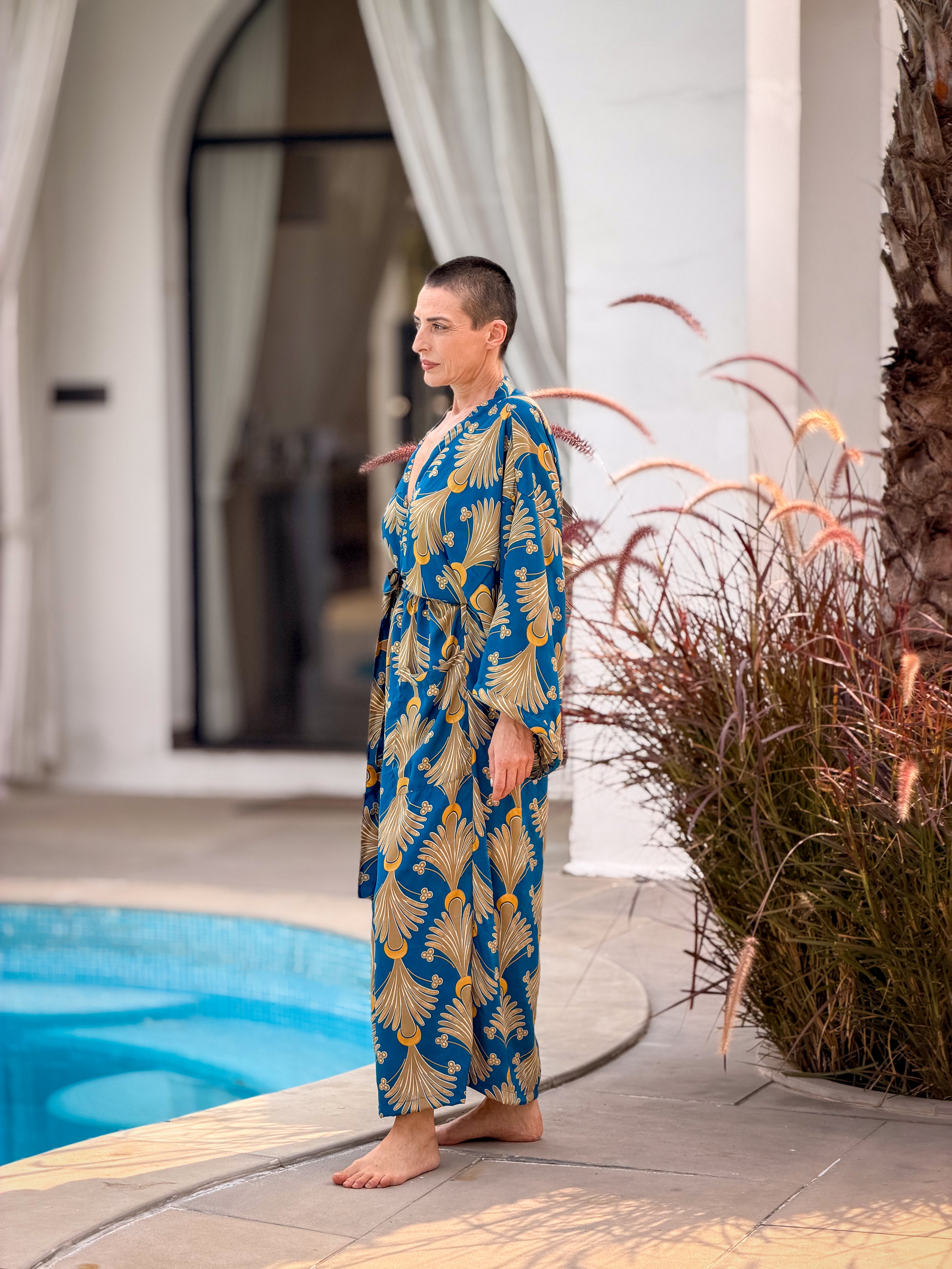 Kimono long en soie vintage – robe d’intérieur ceinturée – peignoir vintage en soie