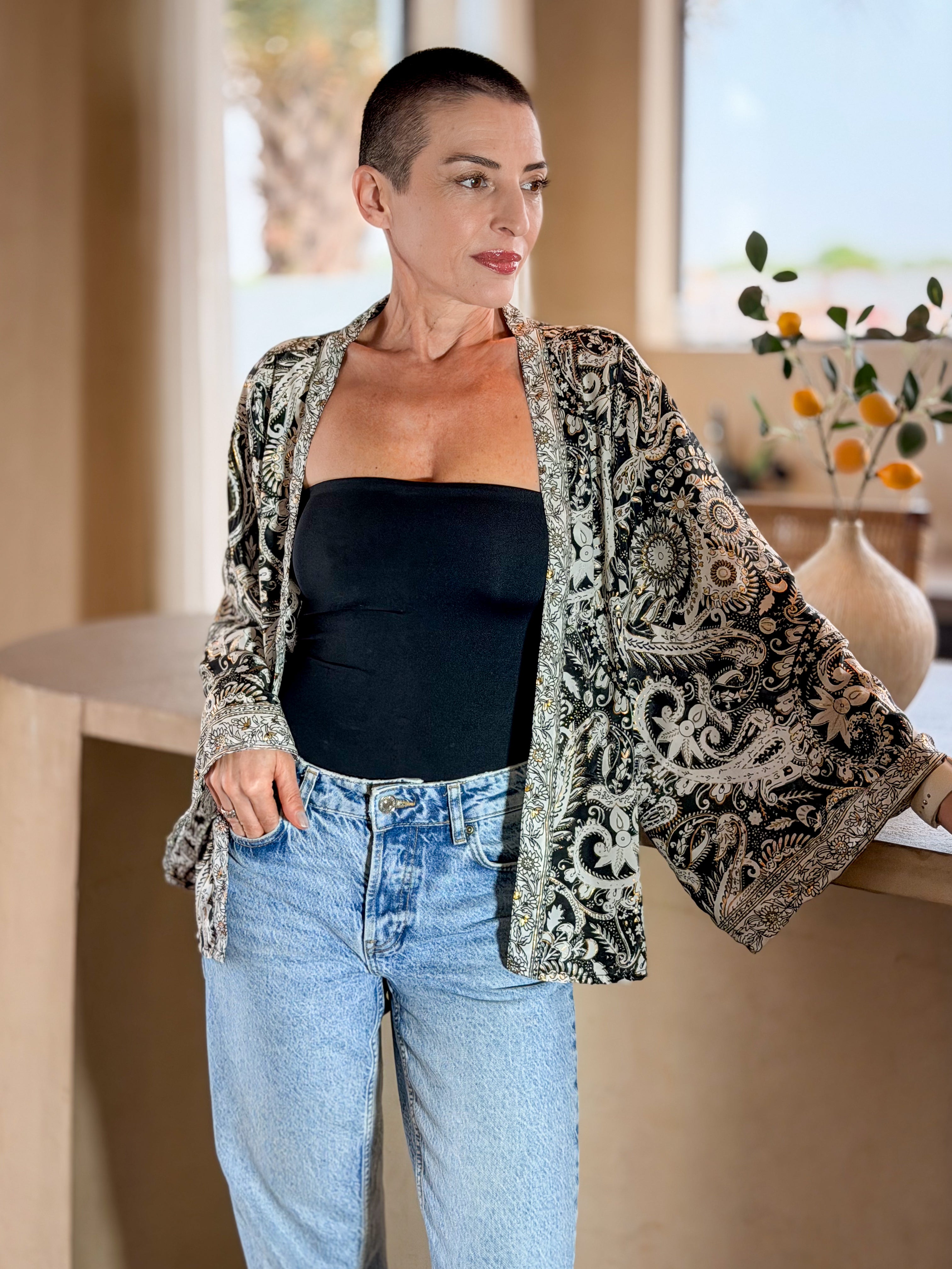 Veste kimono en soie vintage – veste courte ouverte femme – veste bohème chic