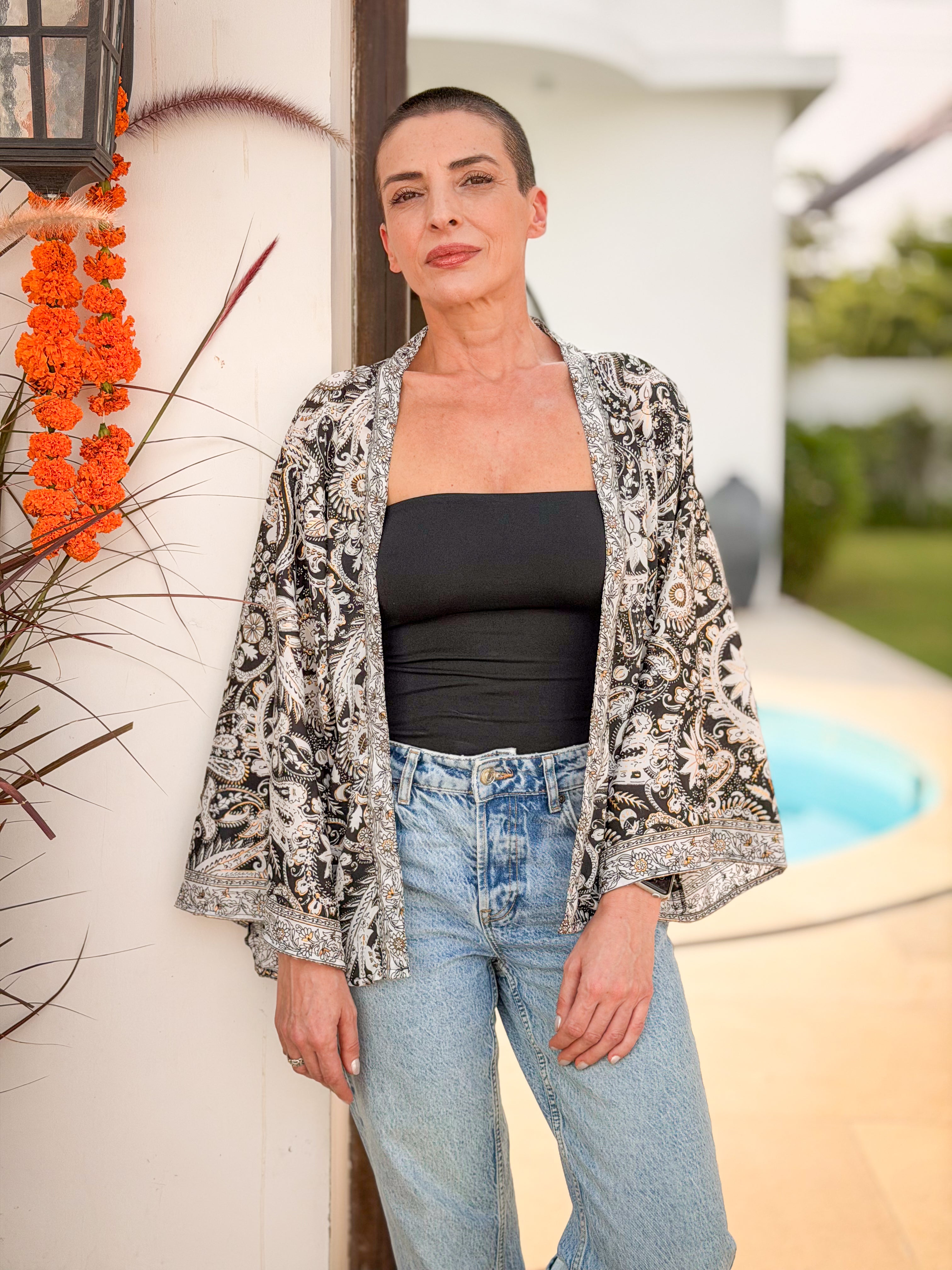 Veste kimono en soie vintage – veste courte ouverte femme – veste bohème chic