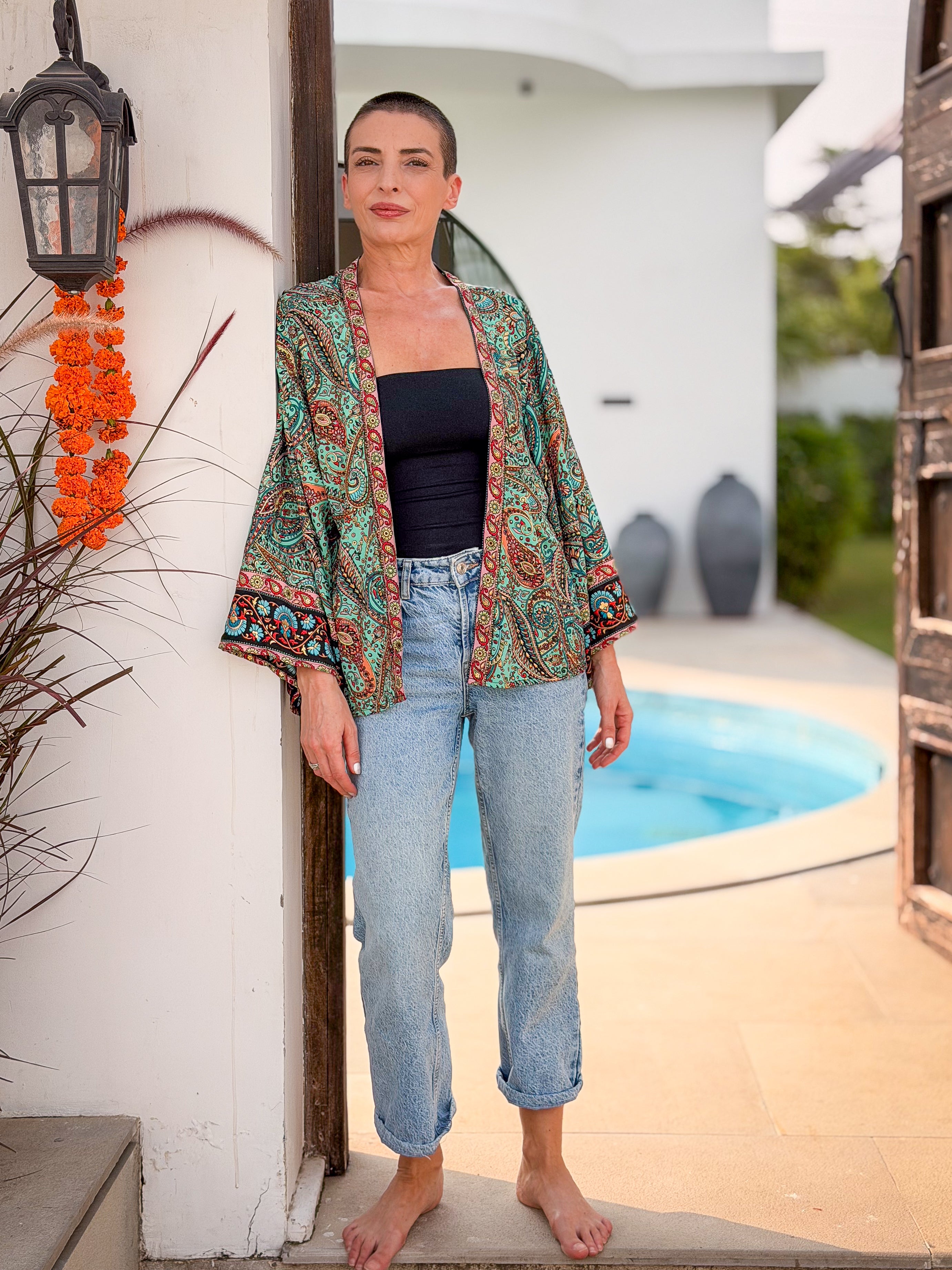 Veste kimono en soie vintage – veste courte ouverte femme – veste bohème chic