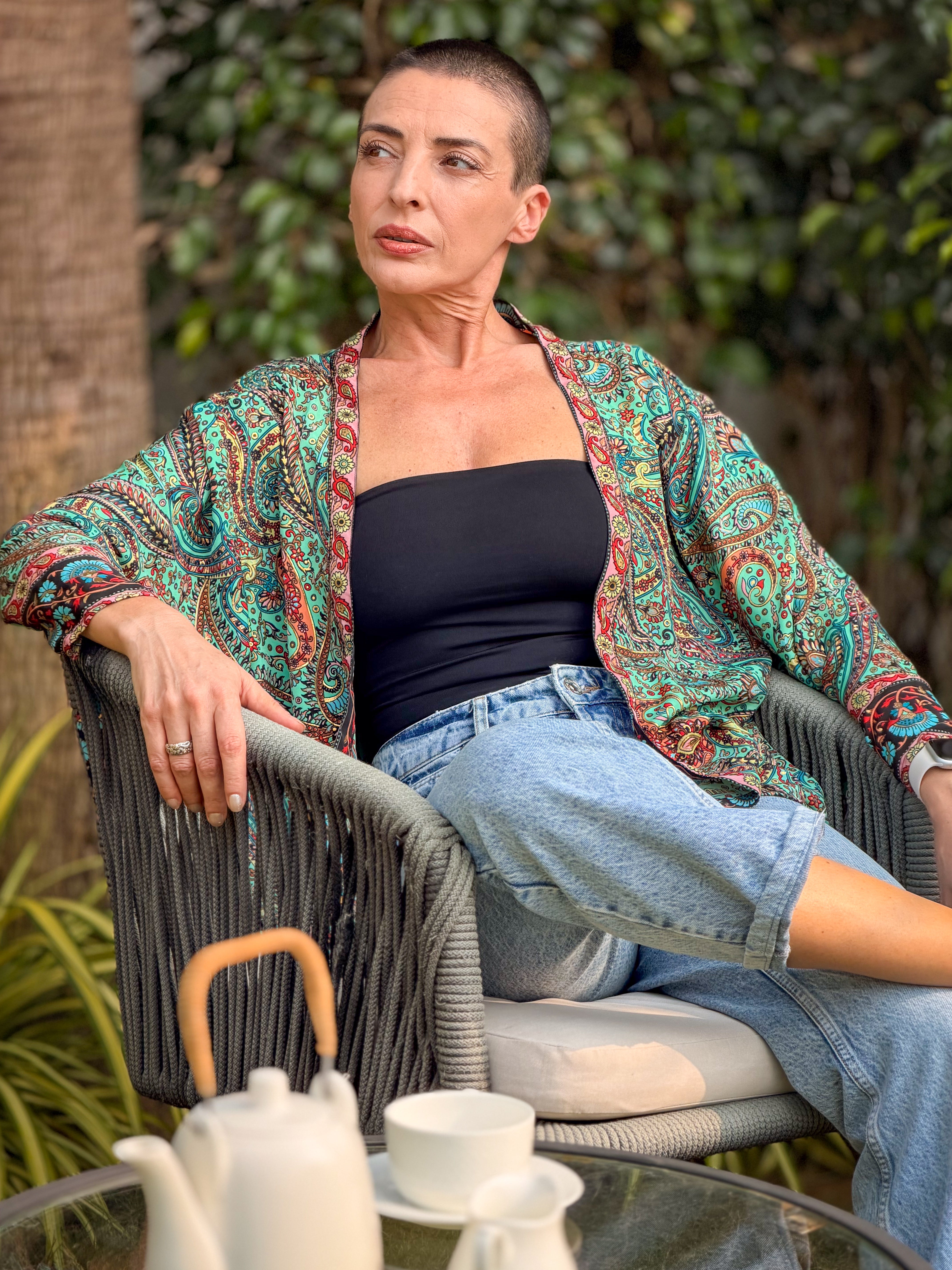 Veste kimono en soie vintage – veste courte ouverte femme – veste bohème chic