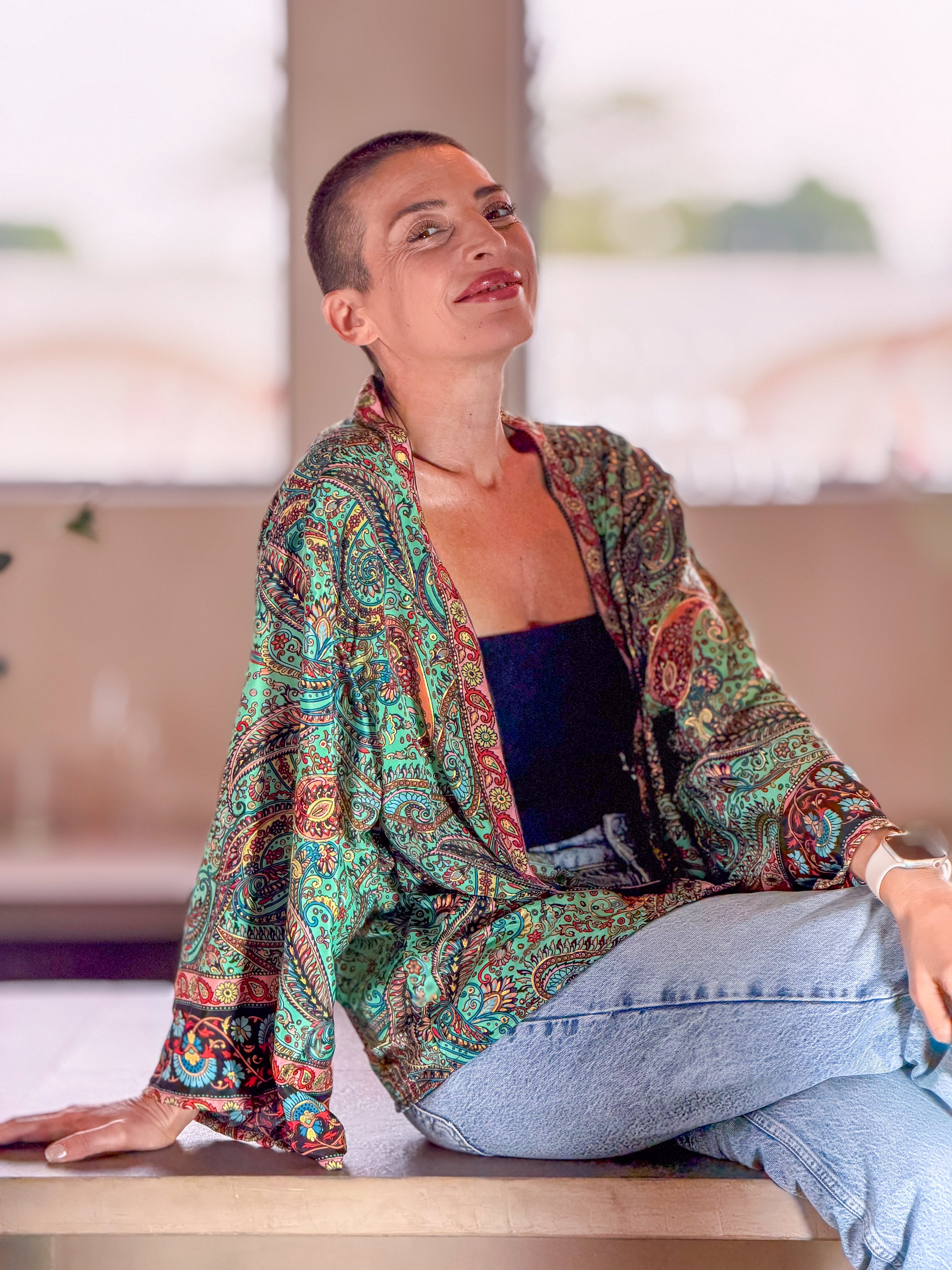 Veste kimono en soie vintage – veste courte ouverte femme – veste bohème chic