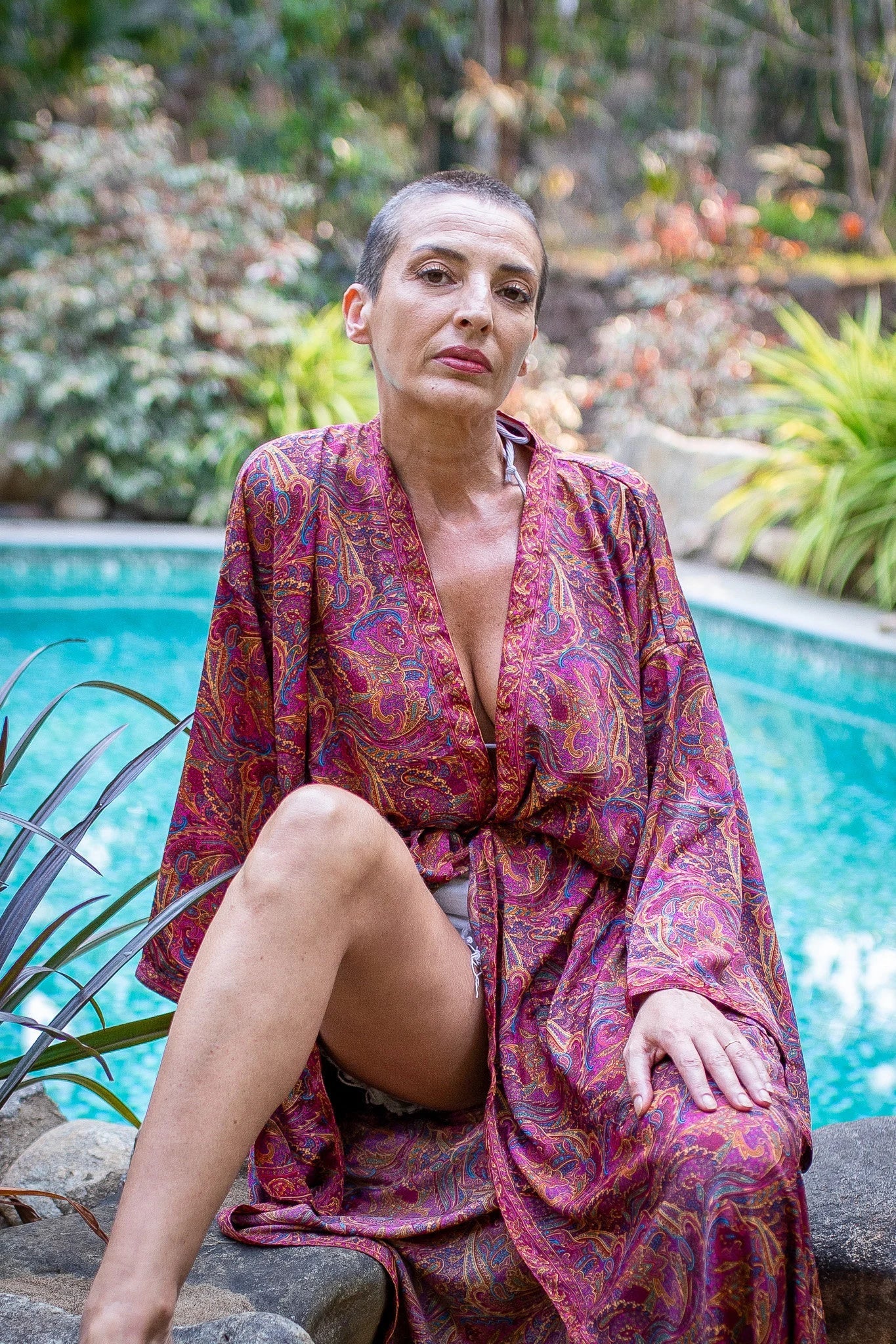 Kimono long en soie vintage – robe d’intérieur ceinturée – peignoir vintage en soie