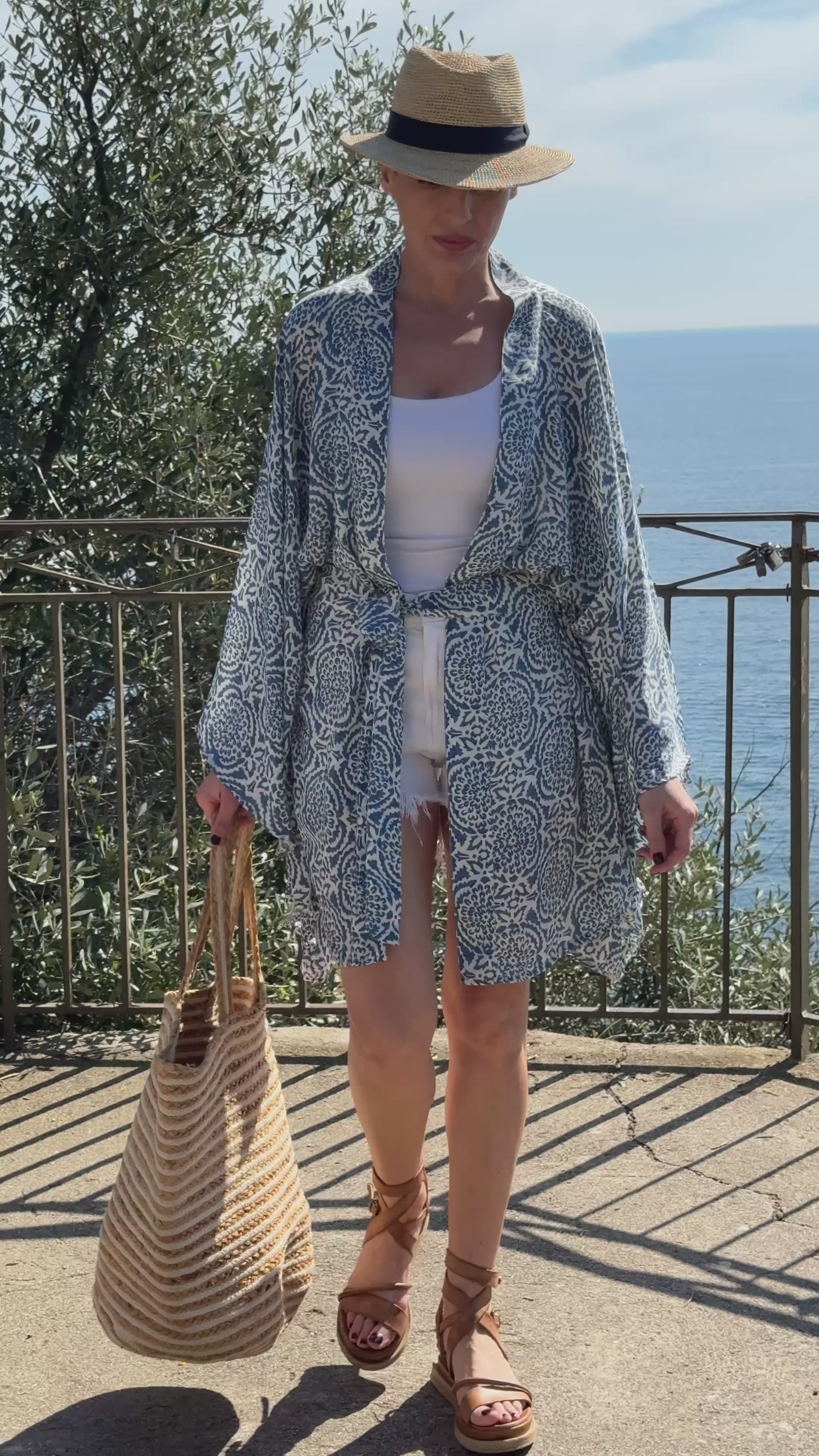 Silk short kimono, sil kimono with belt, vintage kimono, boho kimono, dressing gown, Christmas gift, gift for her