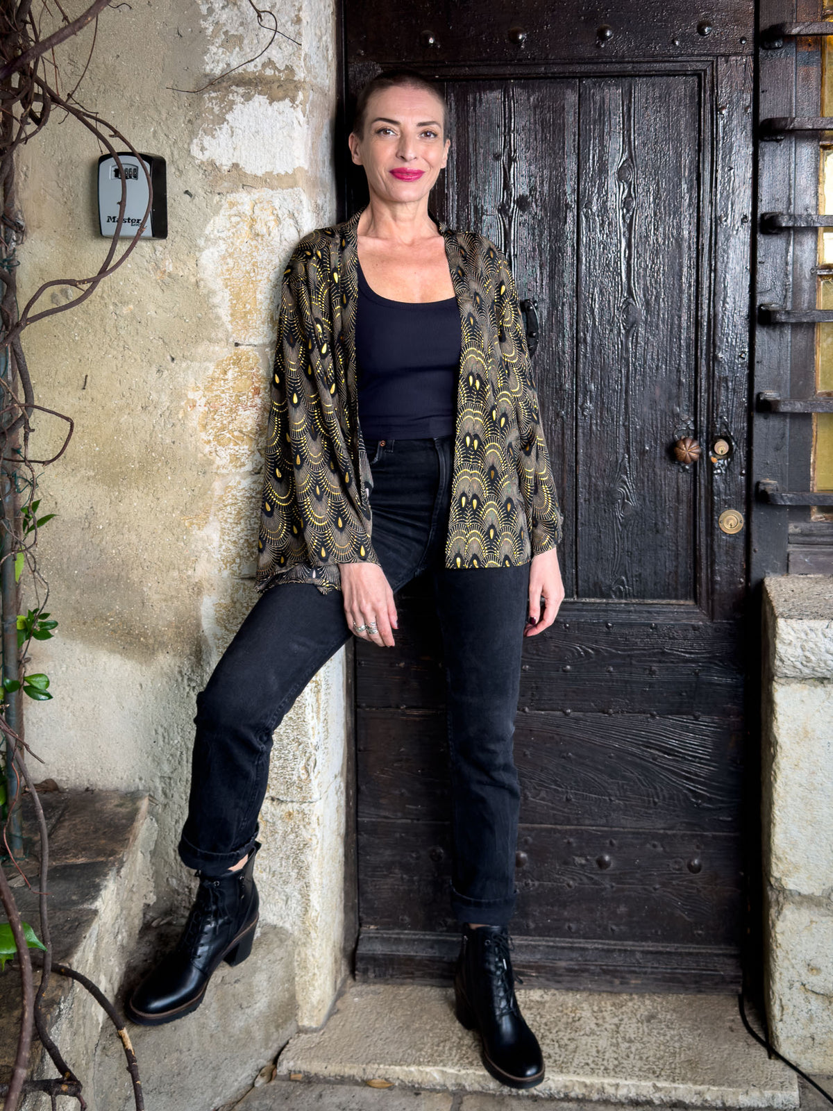 Black printed silk-blend kimono jacket, full-length outdoor view