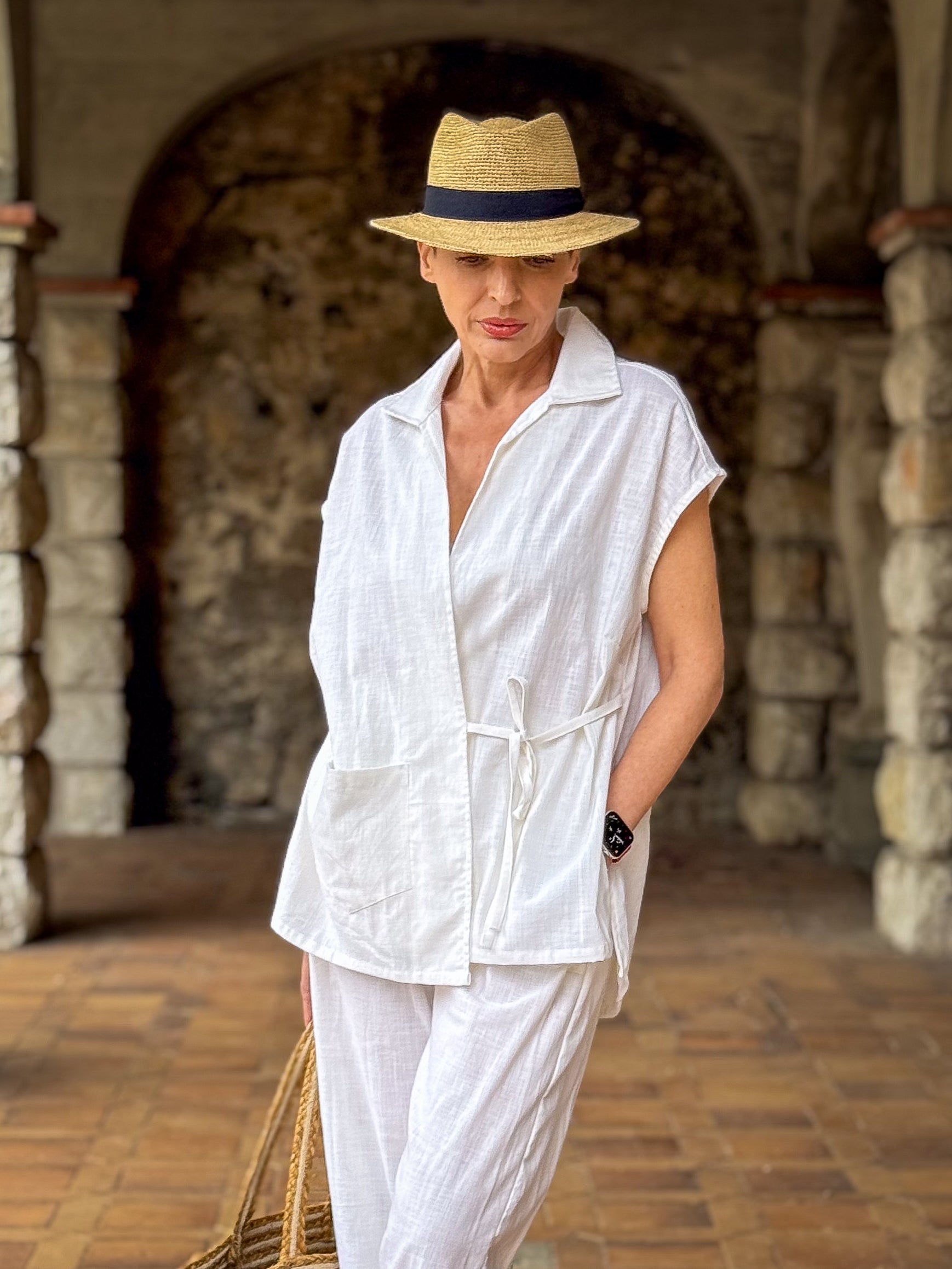 White Linen Kimono & Pants Set – Natural Elegance and Artisanal Comfort