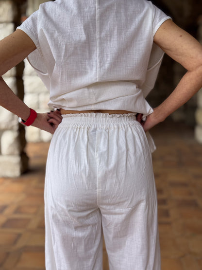 Short Jacket & Linen Pants Set – Natural Elegance and Artisanal Comfort