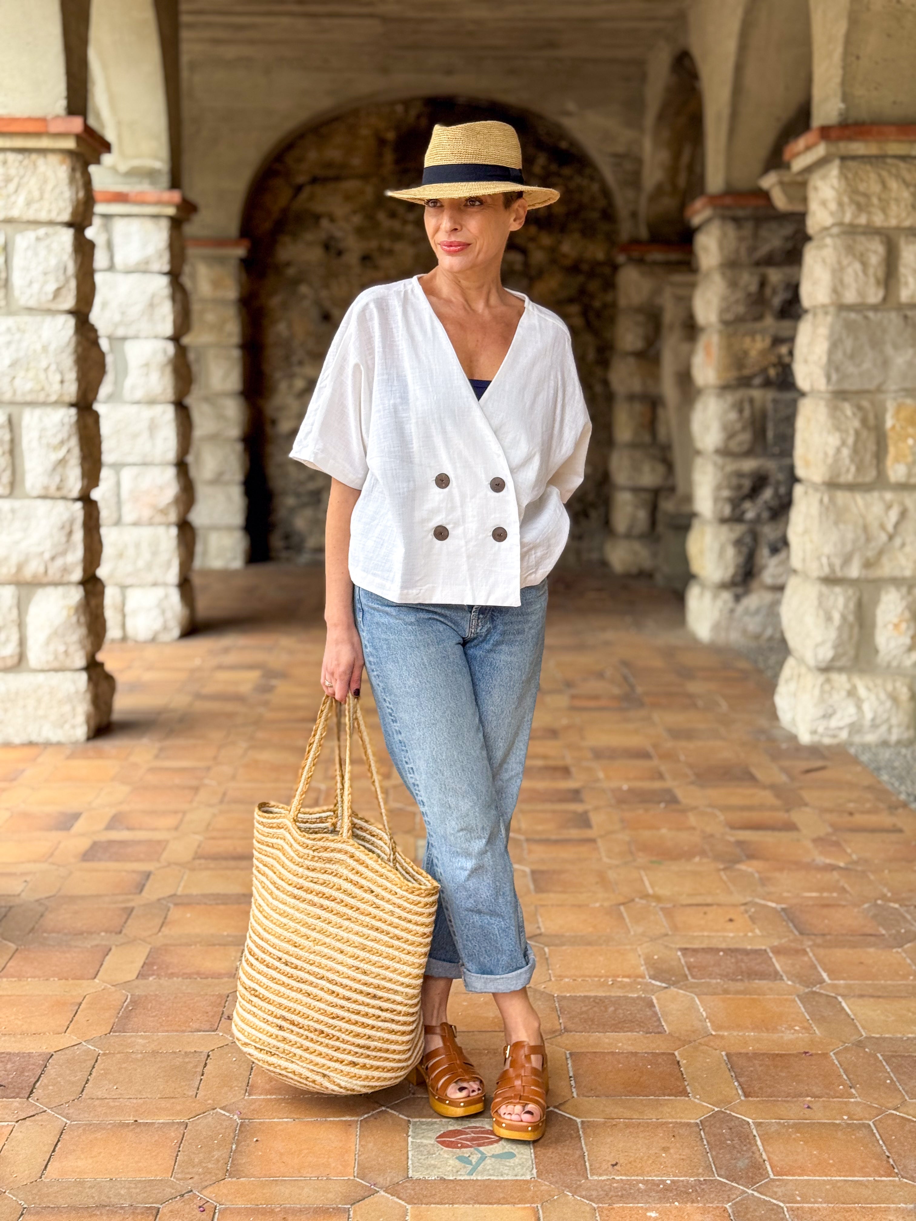 Short Jacket & Linen Pants Set – Natural Elegance and Artisanal Comfort