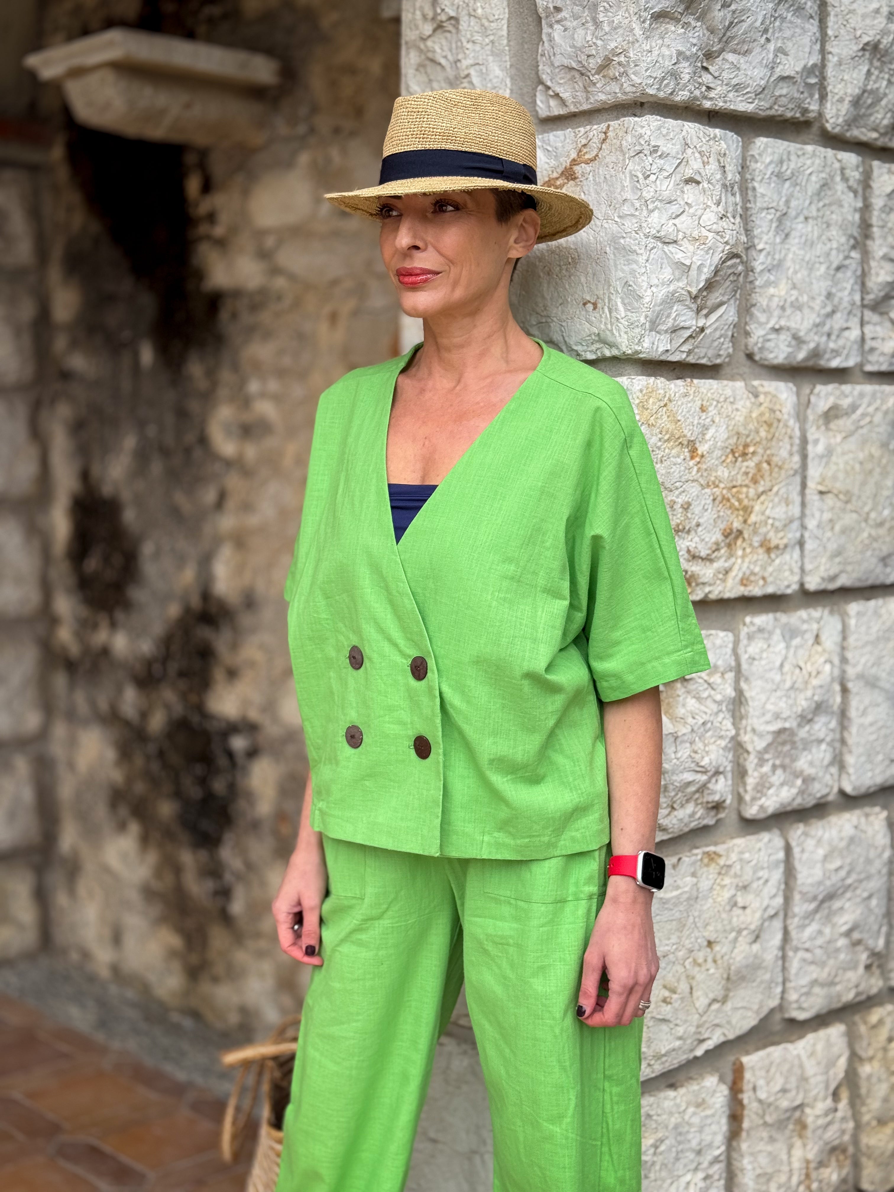 Short Jacket & Linen Pants Set – Natural Elegance and Artisanal Comfort