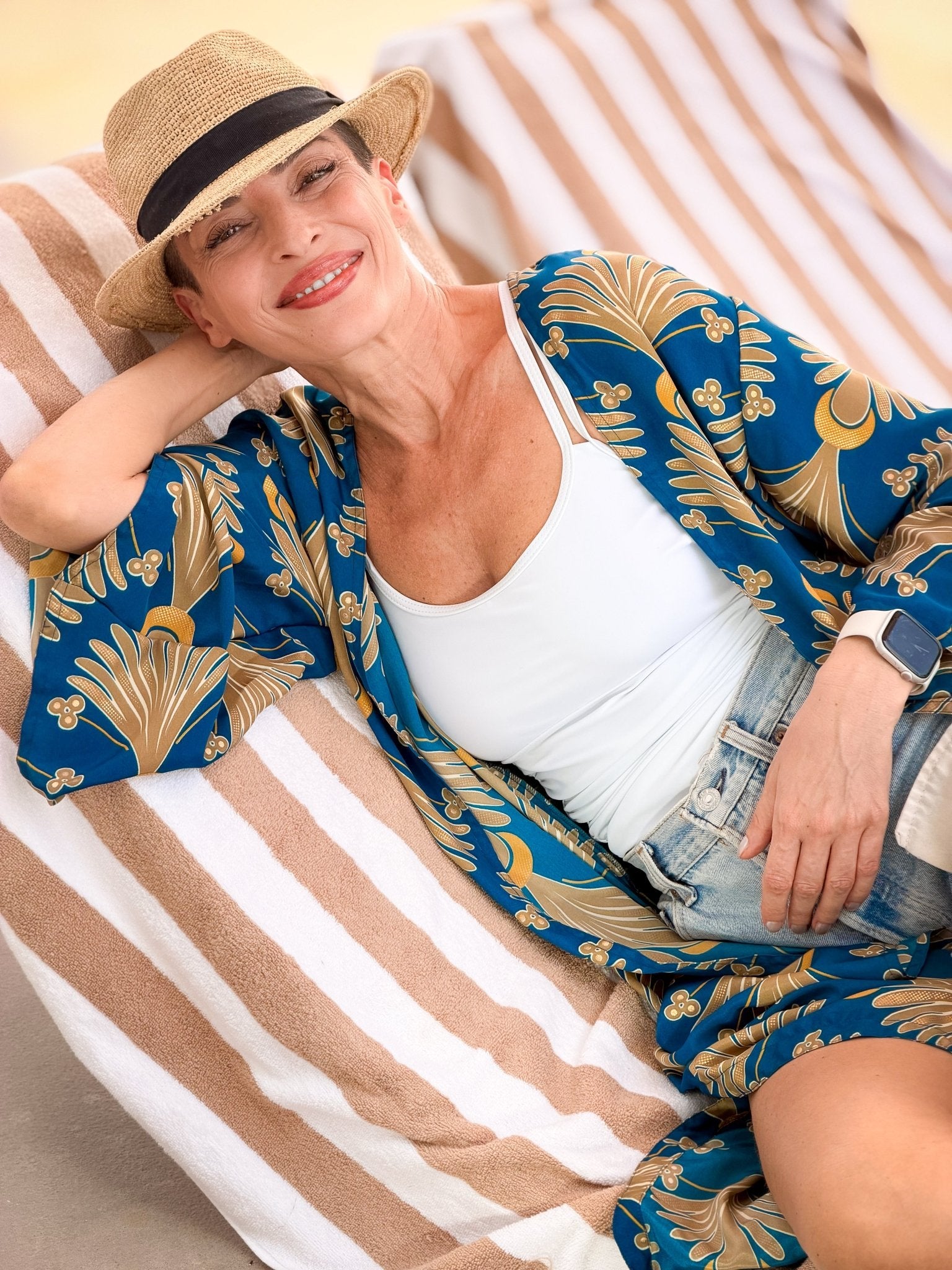 Blue Vintage Silk Kimono – open front – elegant boho style