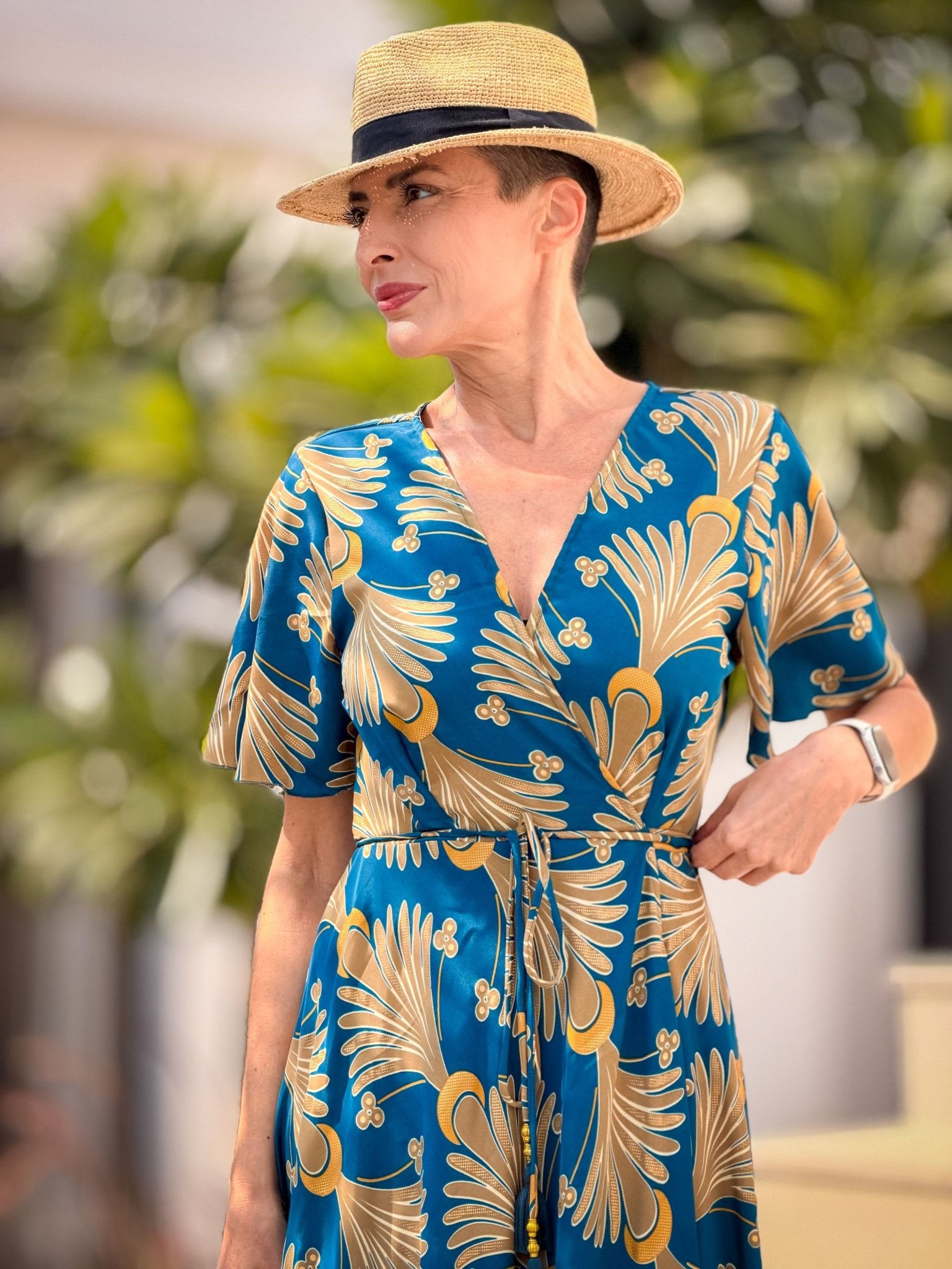 Boho wrap dress in silk  – short sleeves, V-neck, fluid fit