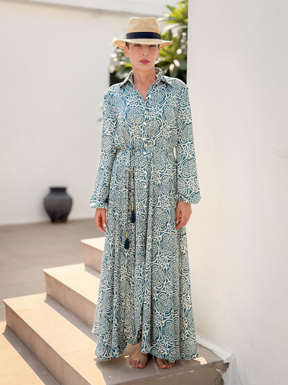 Robe longue vintage en soie – robe chemise fluide ceinturée