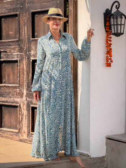 Robe longue vintage en soie – robe chemise fluide ceinturée