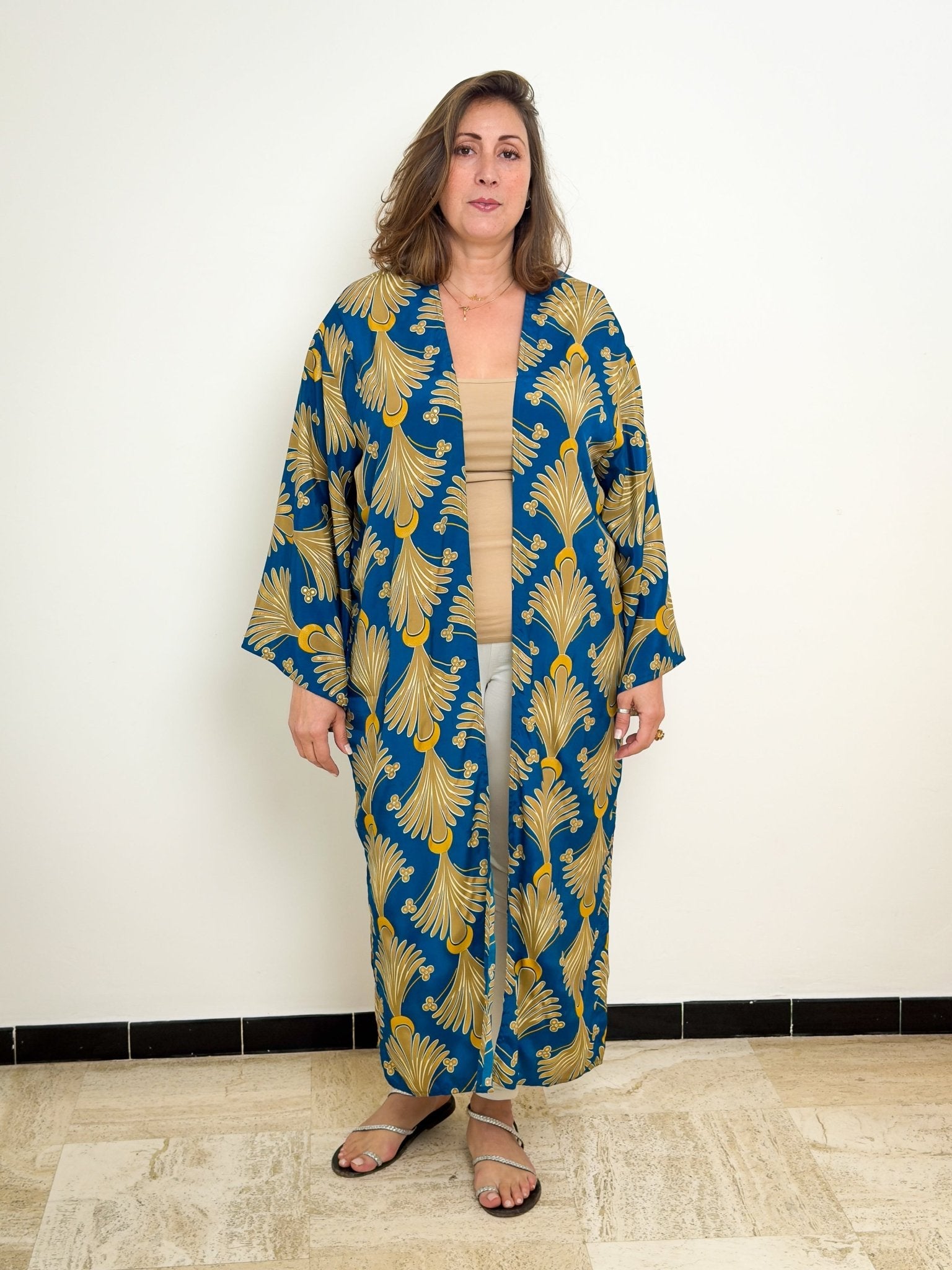Blue Vintage Silk Kimono – open front – elegant boho style