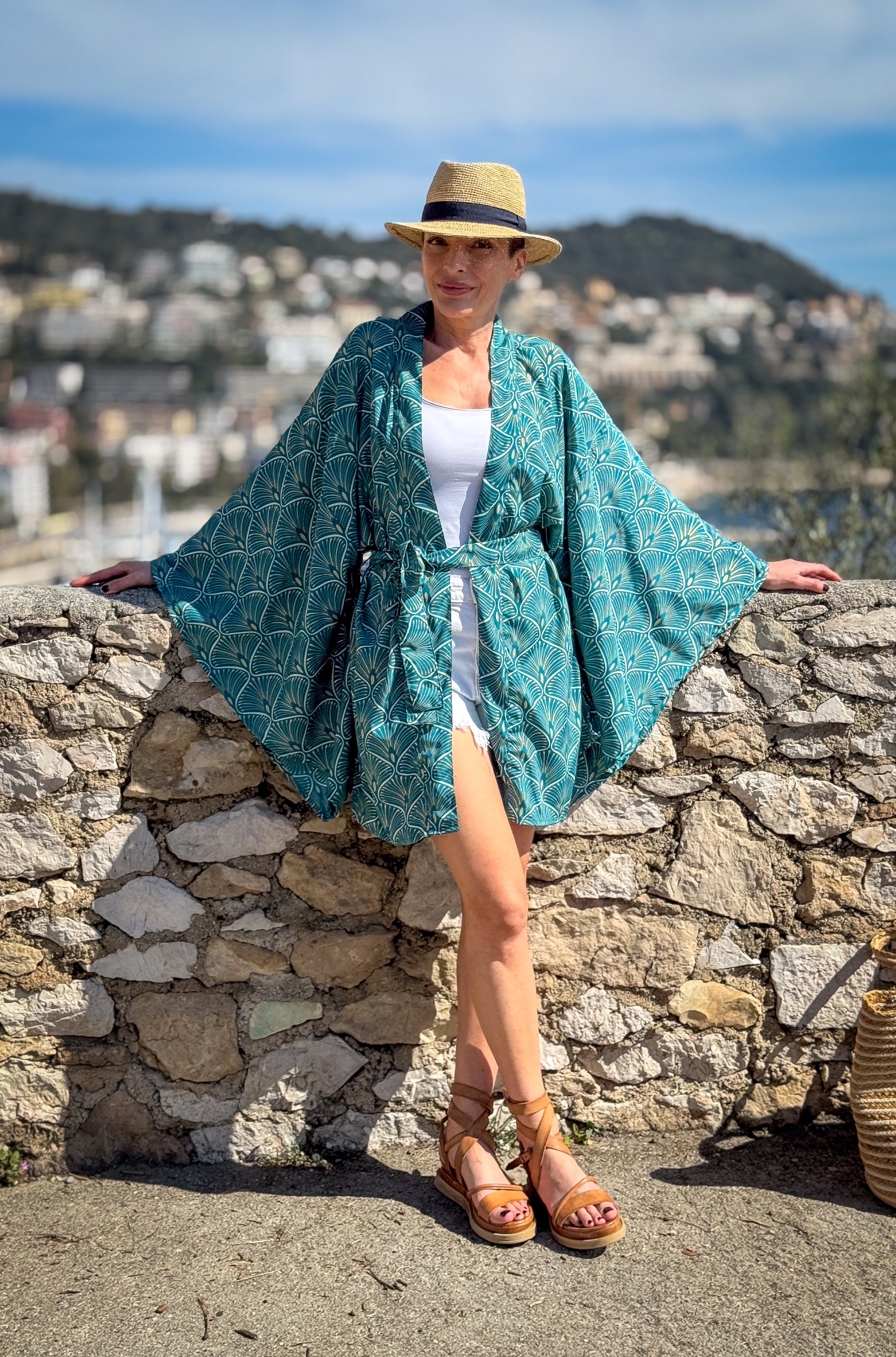 Silk short kimono, sil kimono with belt, vintage kimono, boho kimono, dressing gown, Christmas gift, gift for her
