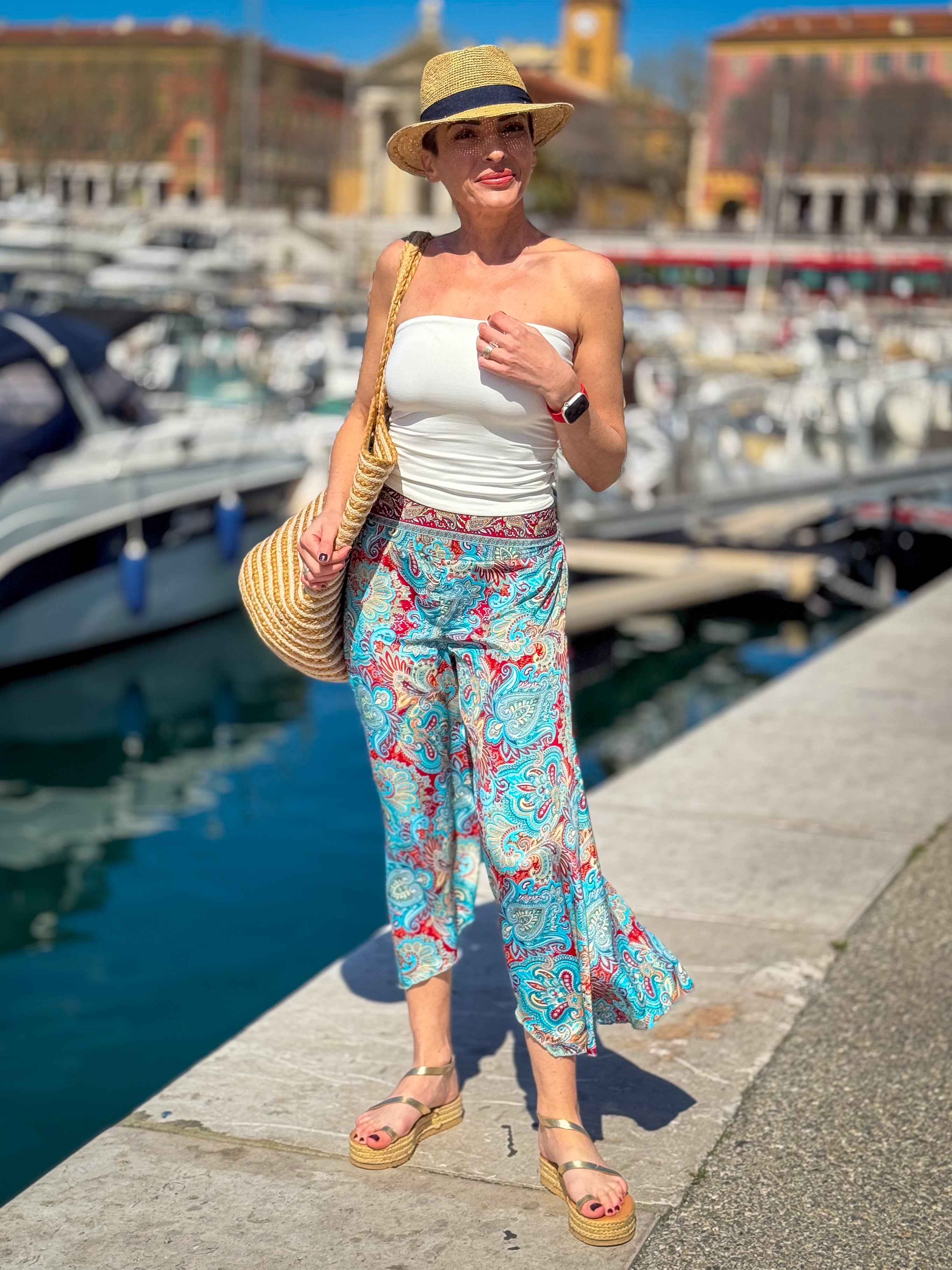 Short Flowy Silk Pants for Women – Boho Chic Style – Bohemian Pants – Flared Cut – Vintage Look