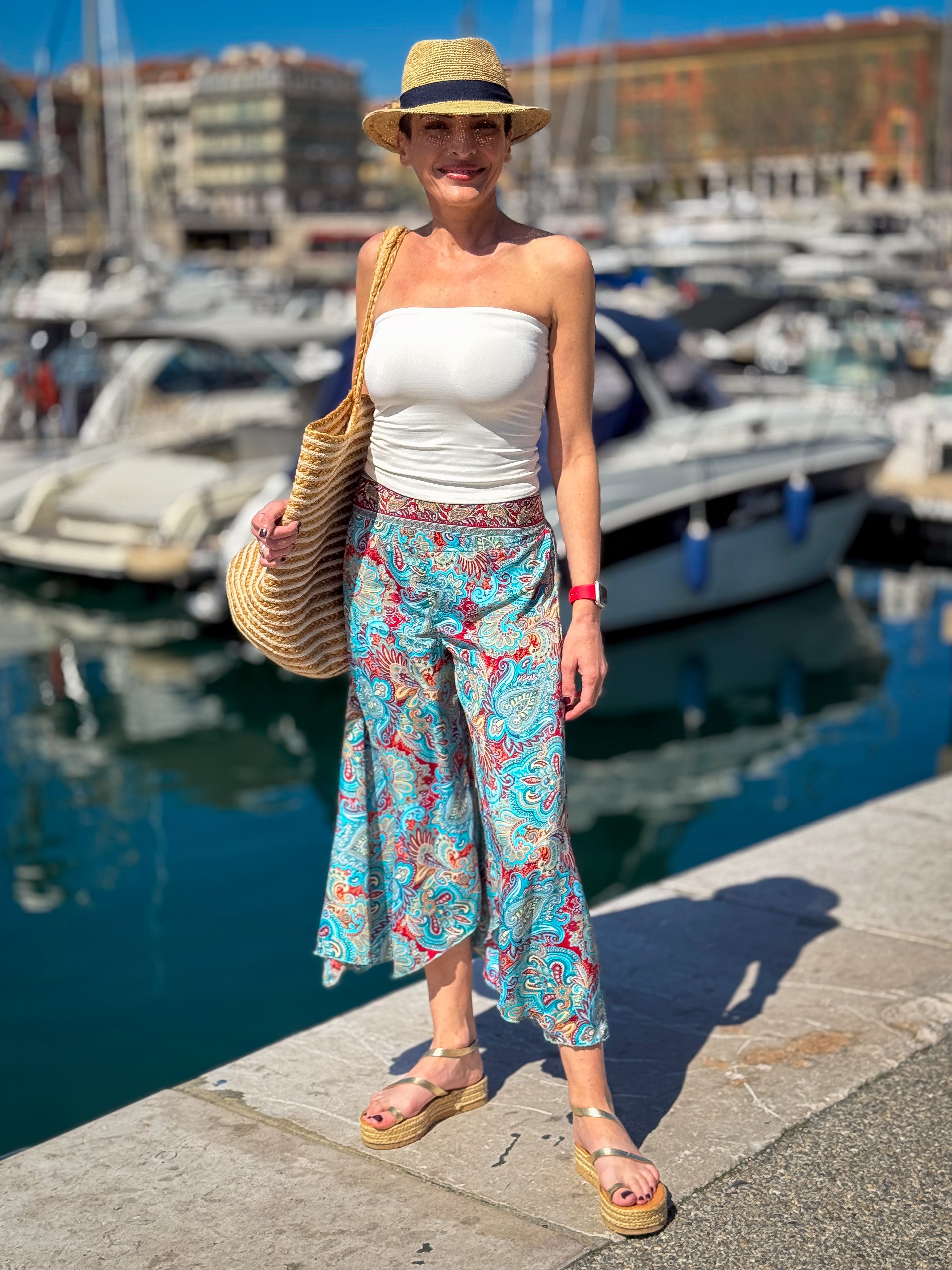 Short Flowy Silk Pants for Women – Boho Chic Style – Bohemian Pants – Flared Cut – Vintage Look