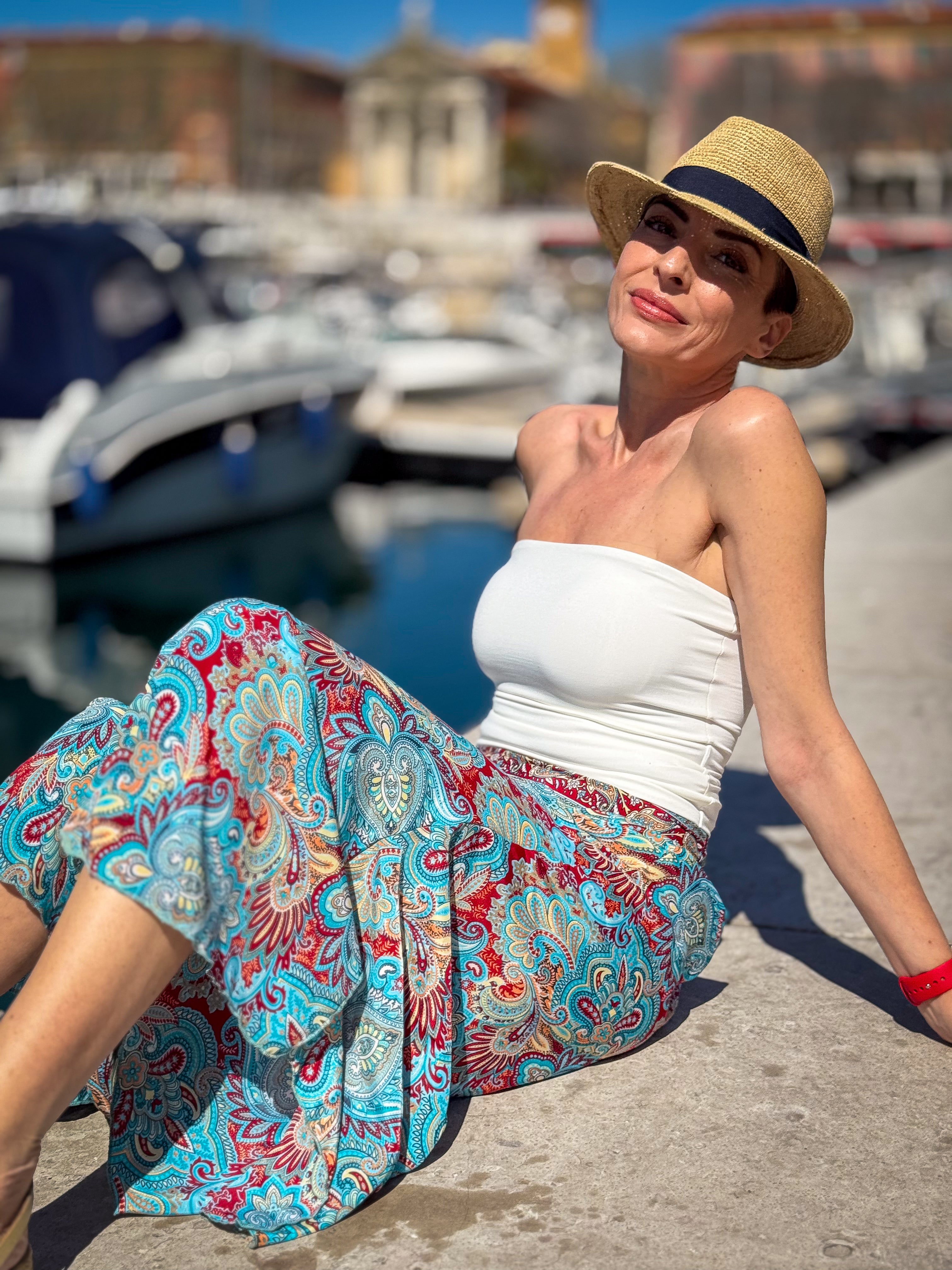 Short Flowy Silk Pants for Women – Boho Chic Style – Bohemian Pants – Flared Cut – Vintage Look