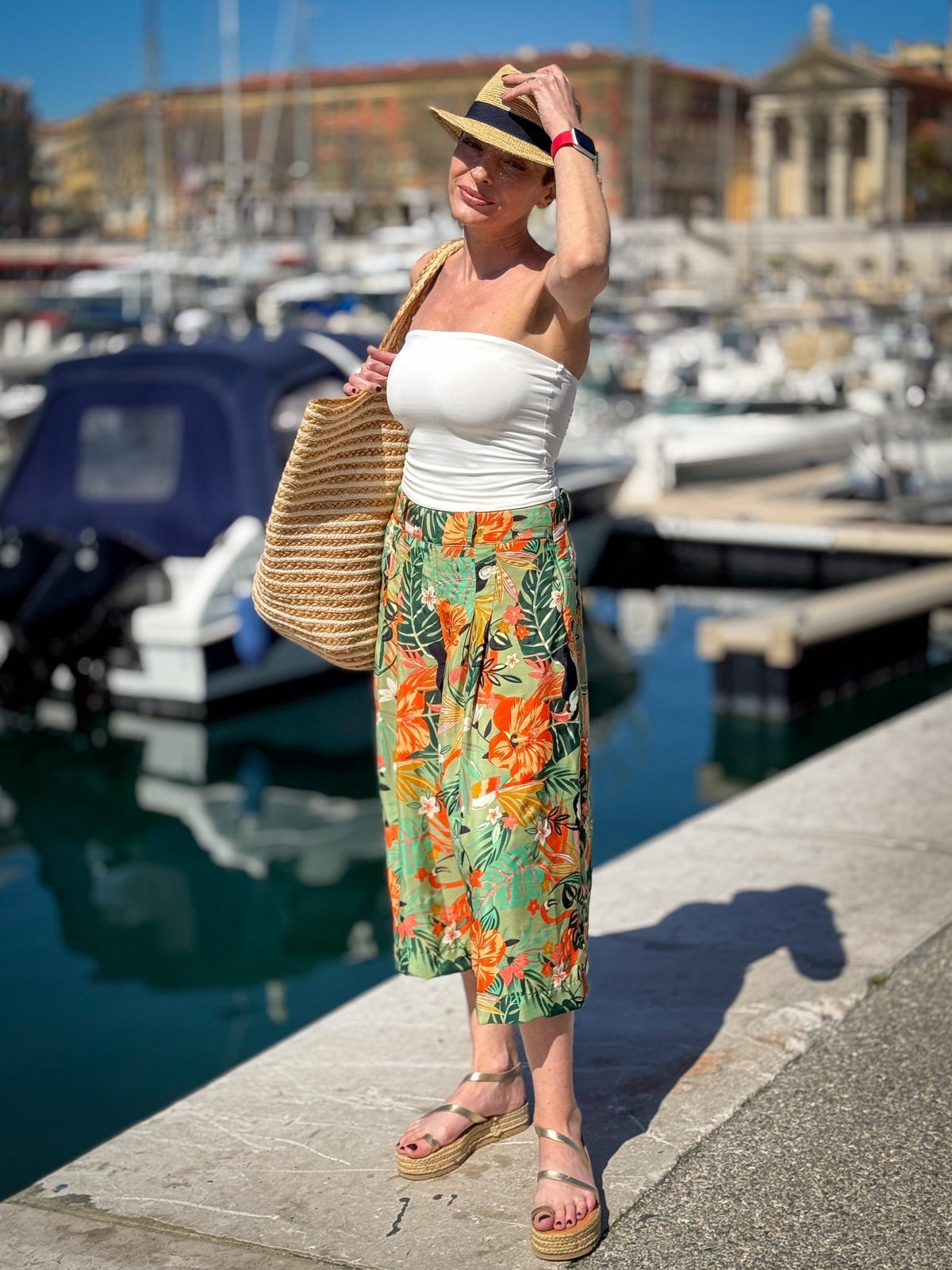 High-Waisted Silk Bermuda Shorts – Flowy Wide-Leg Fit – Vintage Pleated Shorts – Chic Retro Style – Summer Look – Retro Culotte Skirt