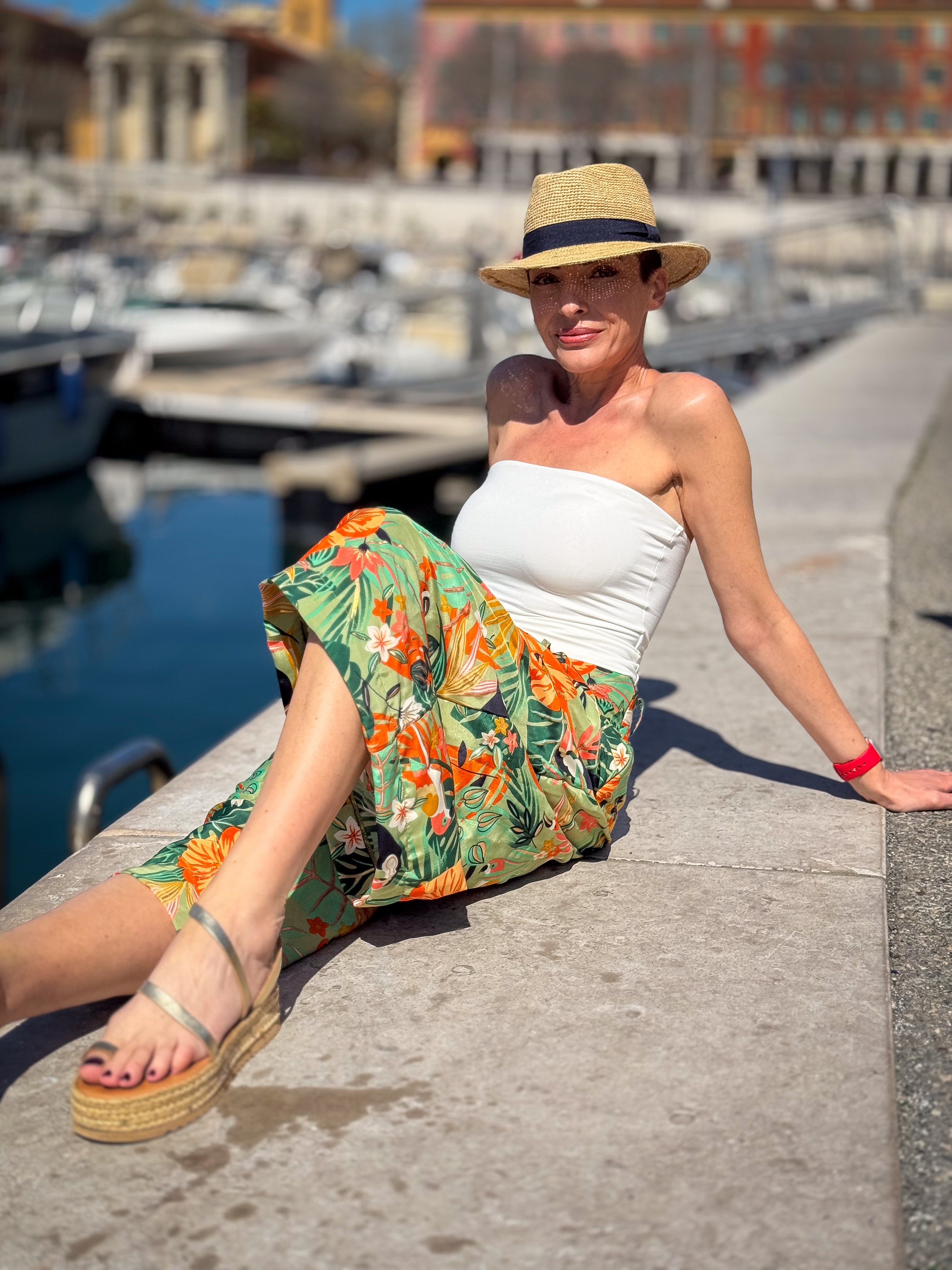 High-Waisted Silk Bermuda Shorts – Flowy Wide-Leg Fit – Vintage Pleated Shorts – Chic Retro Style – Summer Look – Retro Culotte Skirt