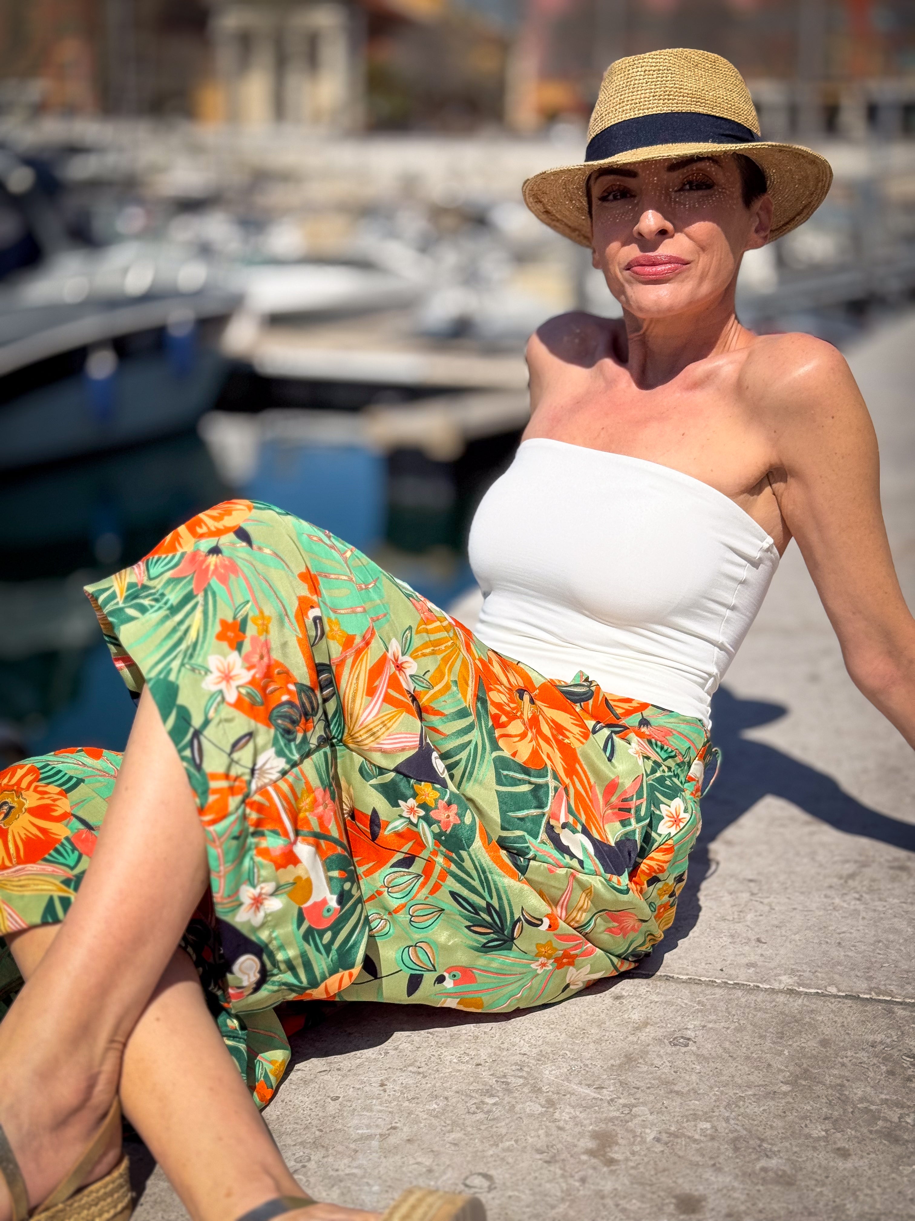 High-Waisted Silk Bermuda Shorts – Flowy Wide-Leg Fit – Vintage Pleated Shorts – Chic Retro Style – Summer Look – Retro Culotte Skirt