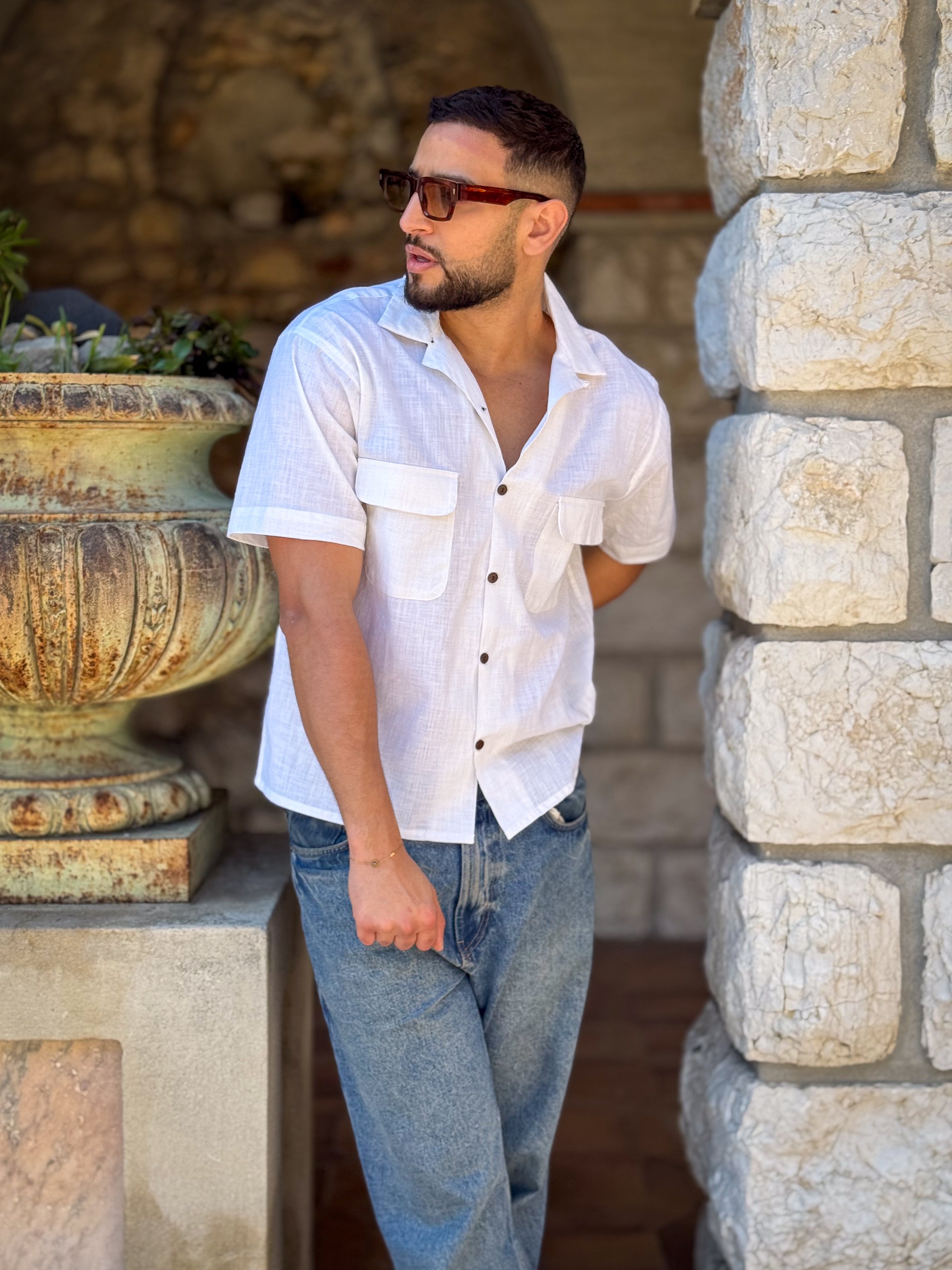 Men’s Vintage White Linen Shirt – Cuban Collar, Coconut Buttons & Timeless Style – Gift for Him