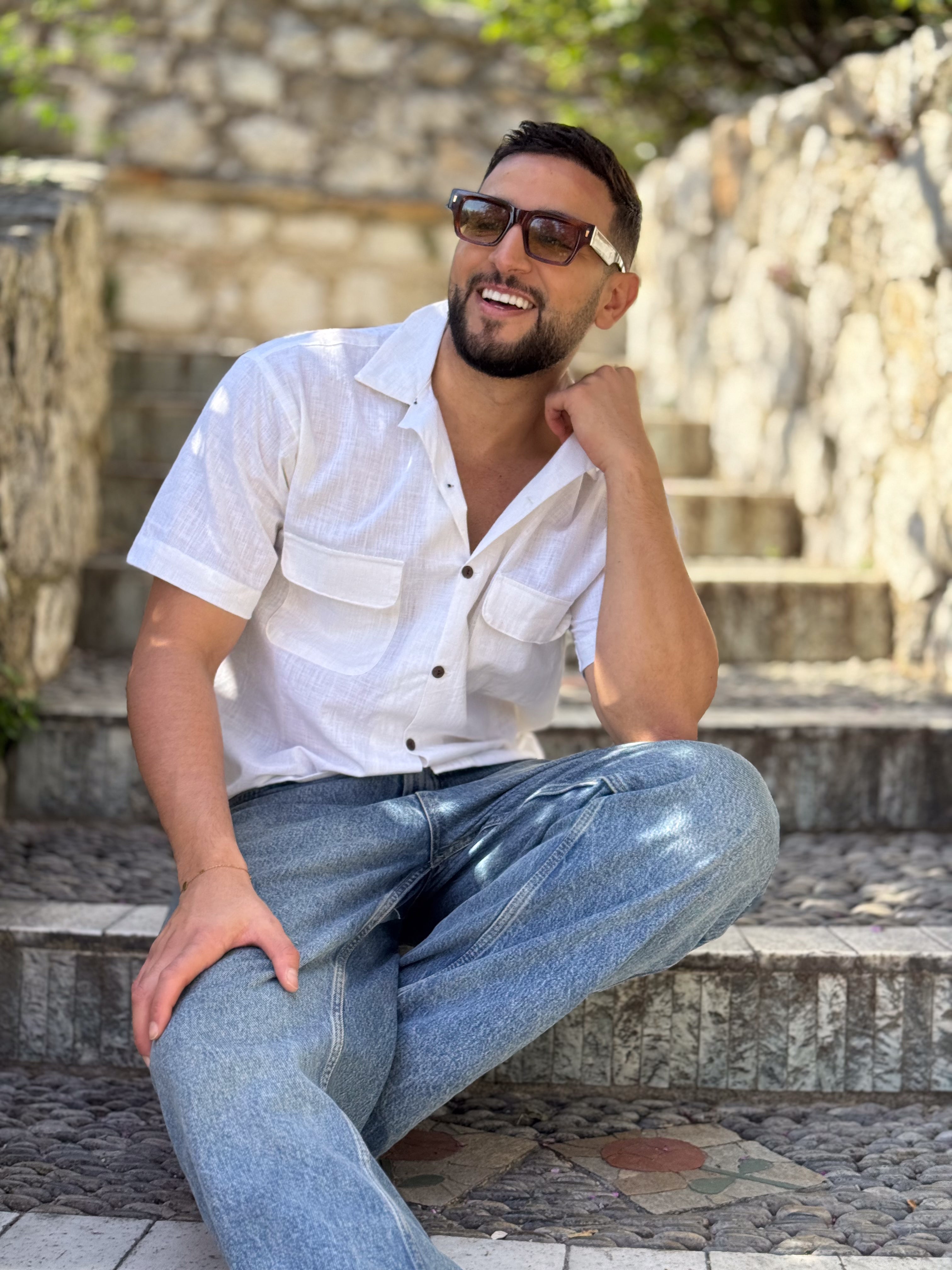 Men’s Vintage White Linen Shirt – Cuban Collar, Coconut Buttons & Timeless Style – Gift for Him