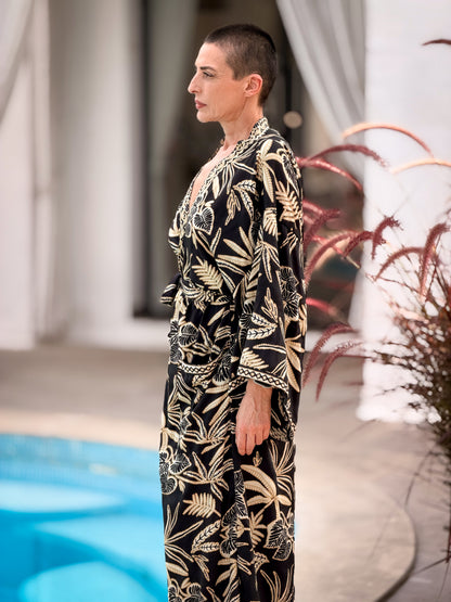 Kimono long en soie vintage  – robe d’intérieur ceinturée –  peignoir vintage en soie