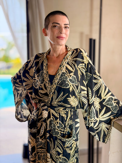 Kimono long en soie vintage  – robe d’intérieur ceinturée –  peignoir vintage en soie