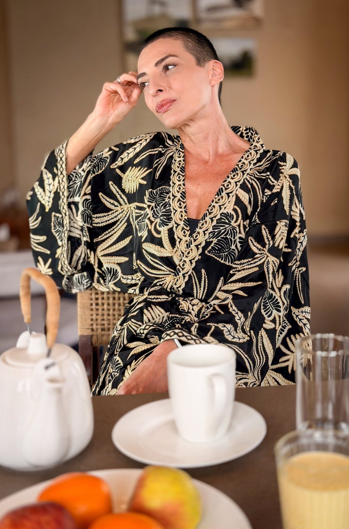 Kimono long en soie vintage  – robe d’intérieur ceinturée –  peignoir vintage en soie