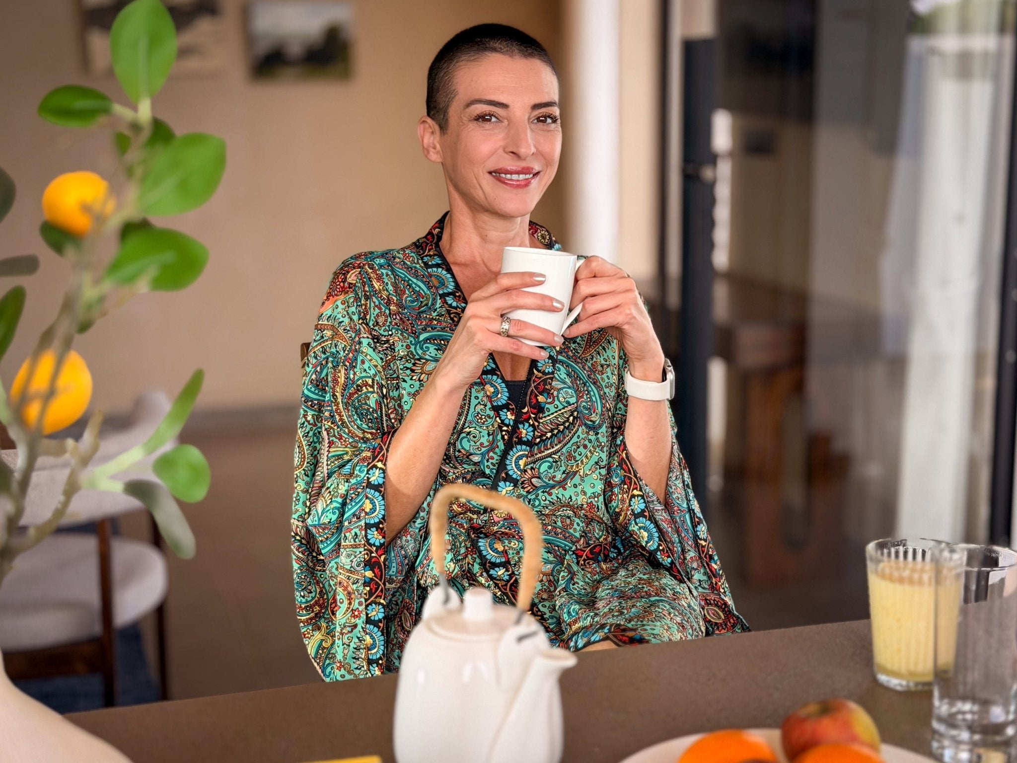 Kimono long en soie vintage  – robe d’intérieur ceinturée –  peignoir vintage en soie