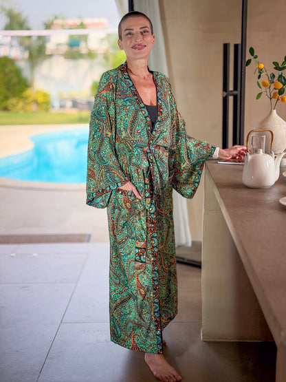 Kimono long en soie vintage  – robe d’intérieur ceinturée –  peignoir vintage en soie