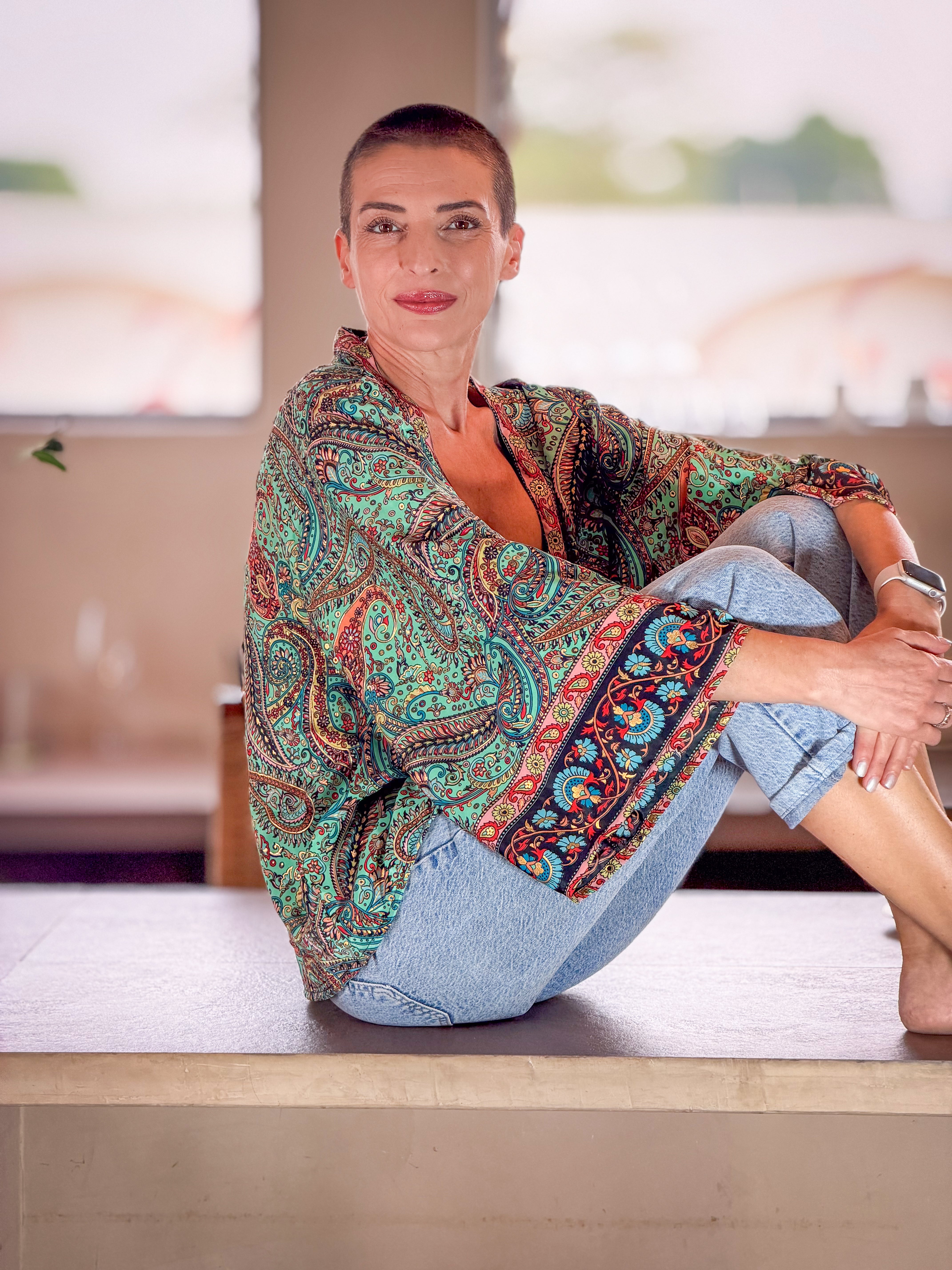 Veste kimono en soie vintage – veste courte ouverte femme  – veste bohème chic