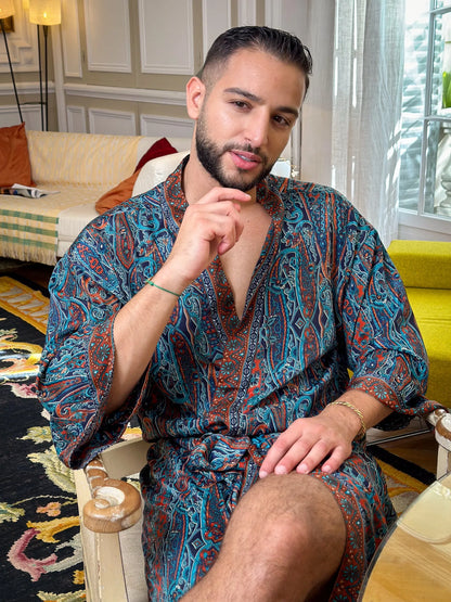 Front detail of the belted patterned kimono