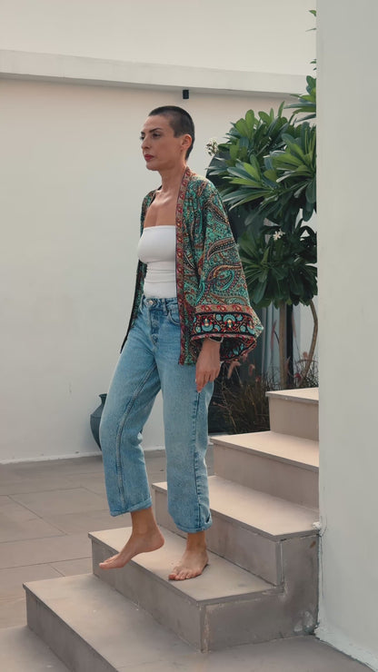 Veste kimono en soie vintage – veste courte ouverte femme  – veste bohème chic