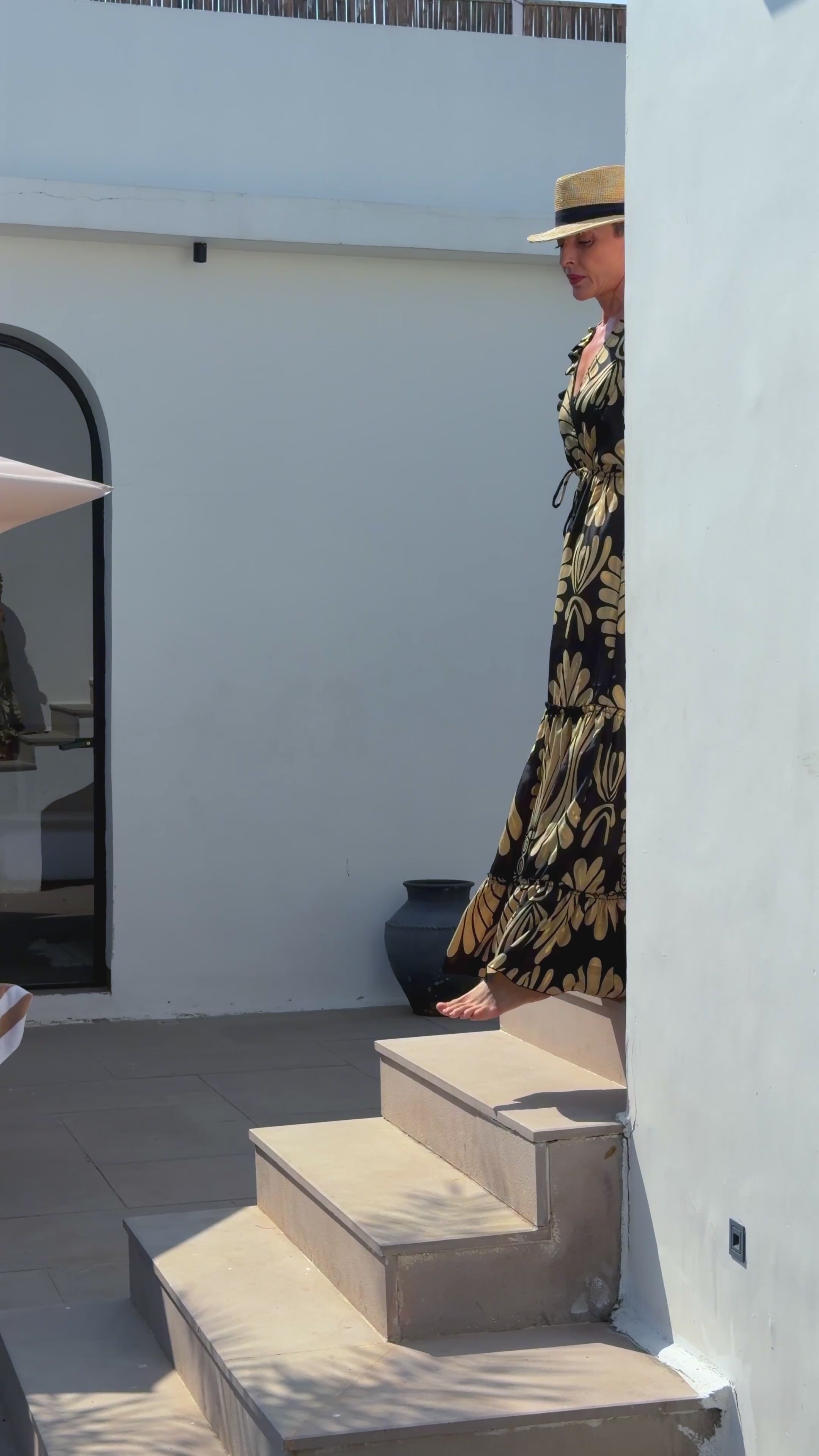 Robe longue bohème en soie  – dos ouvert, décolleté V, coupe fluide