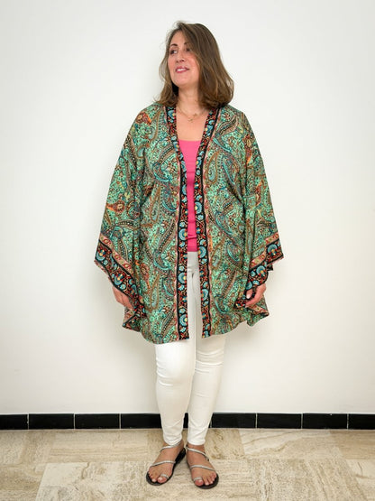 Short vintage silk kimono – Japanese inspiration