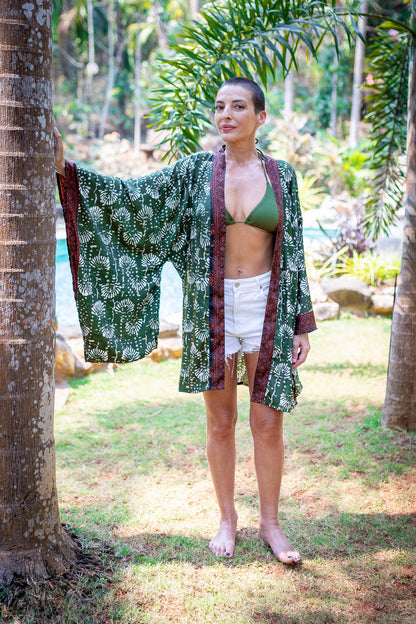 Silk short kimono, sil kimono with belt, vintage kimono, boho kimono, dressing gown